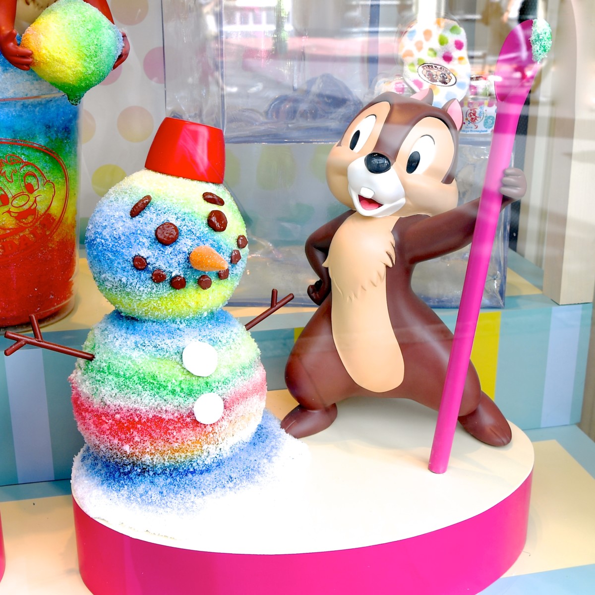 縁日を楽しむチップ＆デール！東京ディズニーランド“ディズニー夏祭り