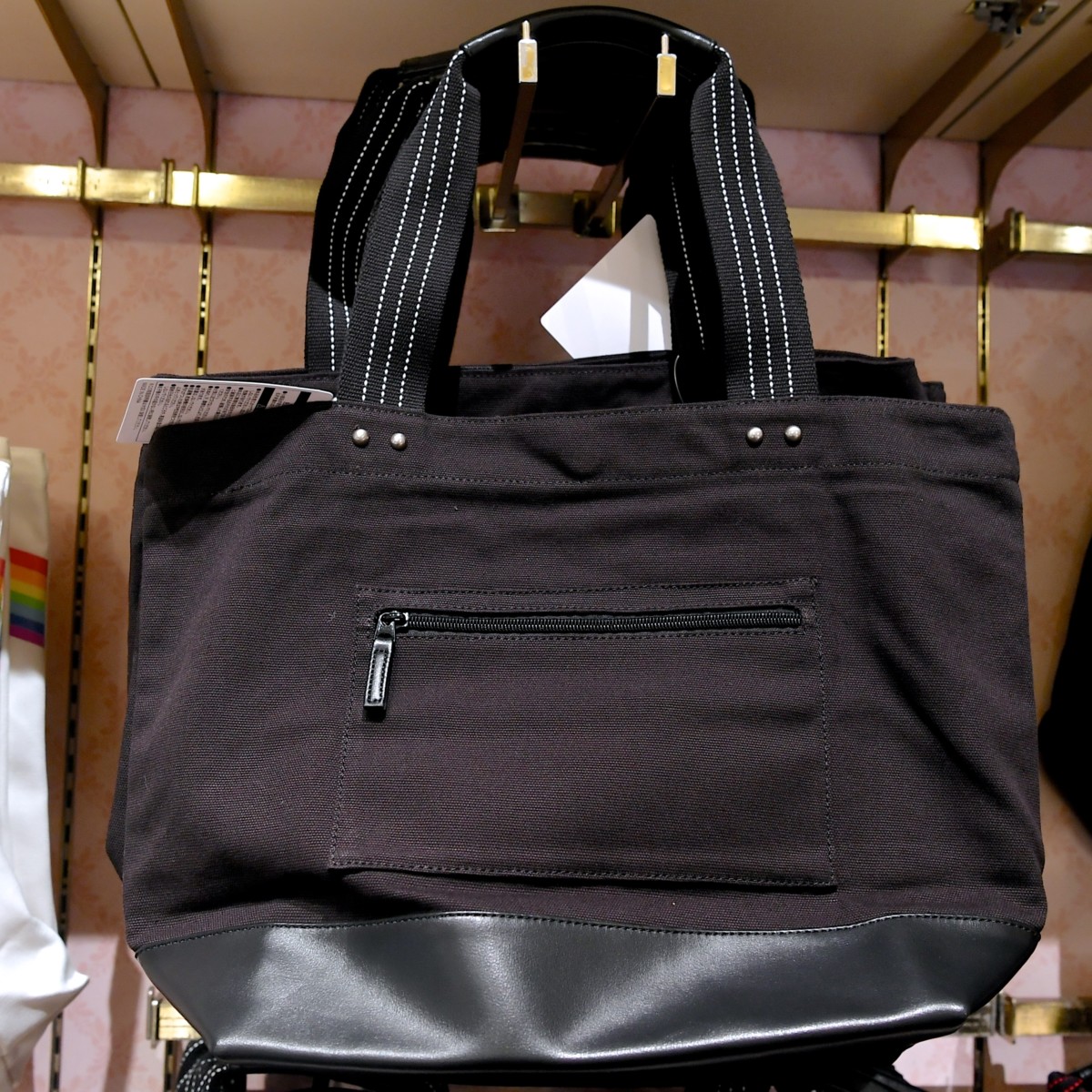 クラシック風デザインに黒色が登場！東京ディズニーランド トートバッグ -