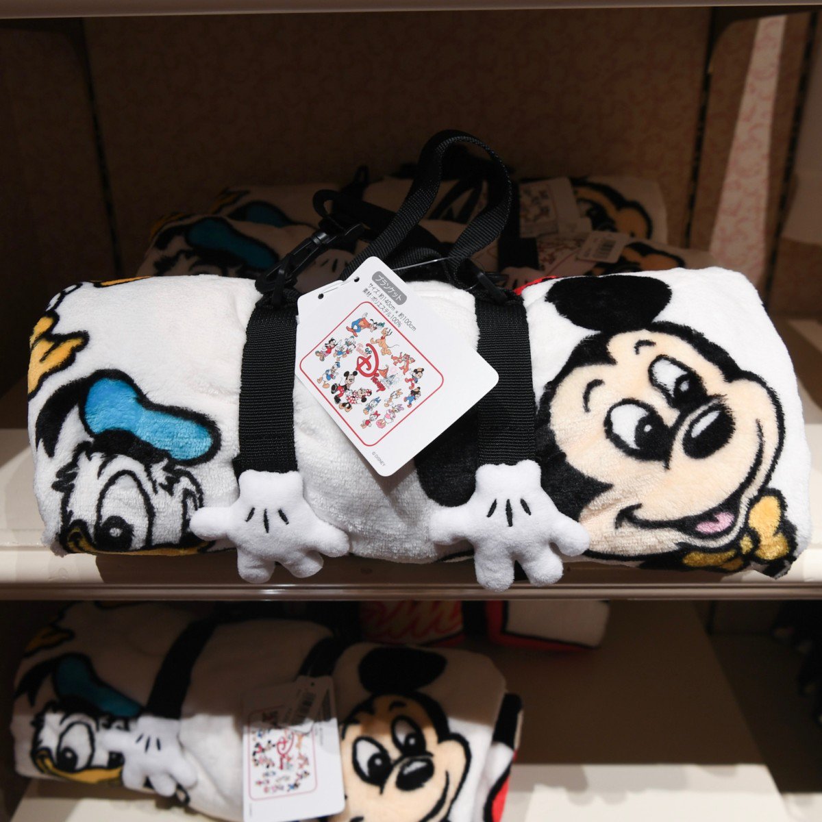 かわいく防寒！東京ディズニーランド2023秋冬フード付きブランケット