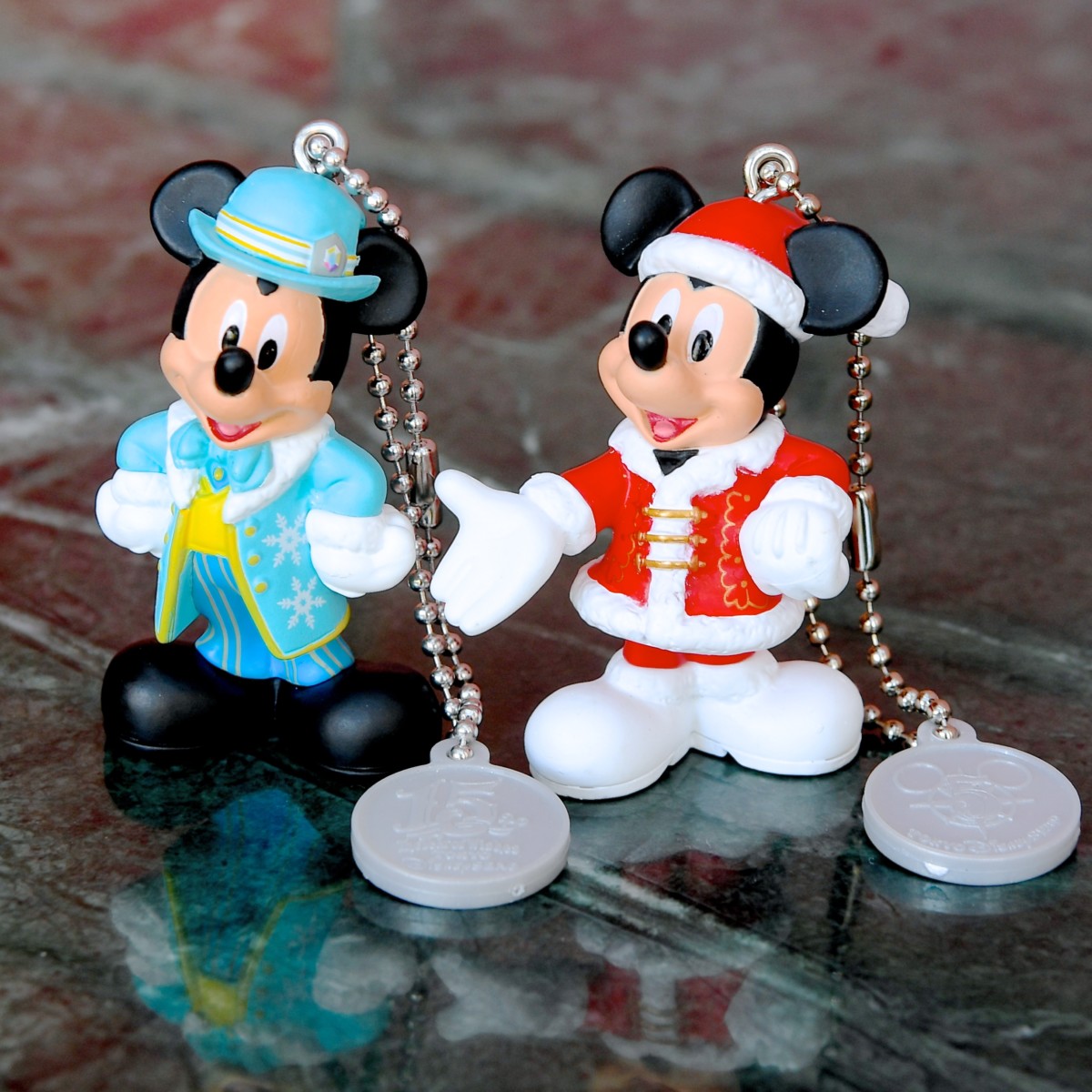 アニバーサリーイヤーのミッキーフィギュア！東京ディズニーシー