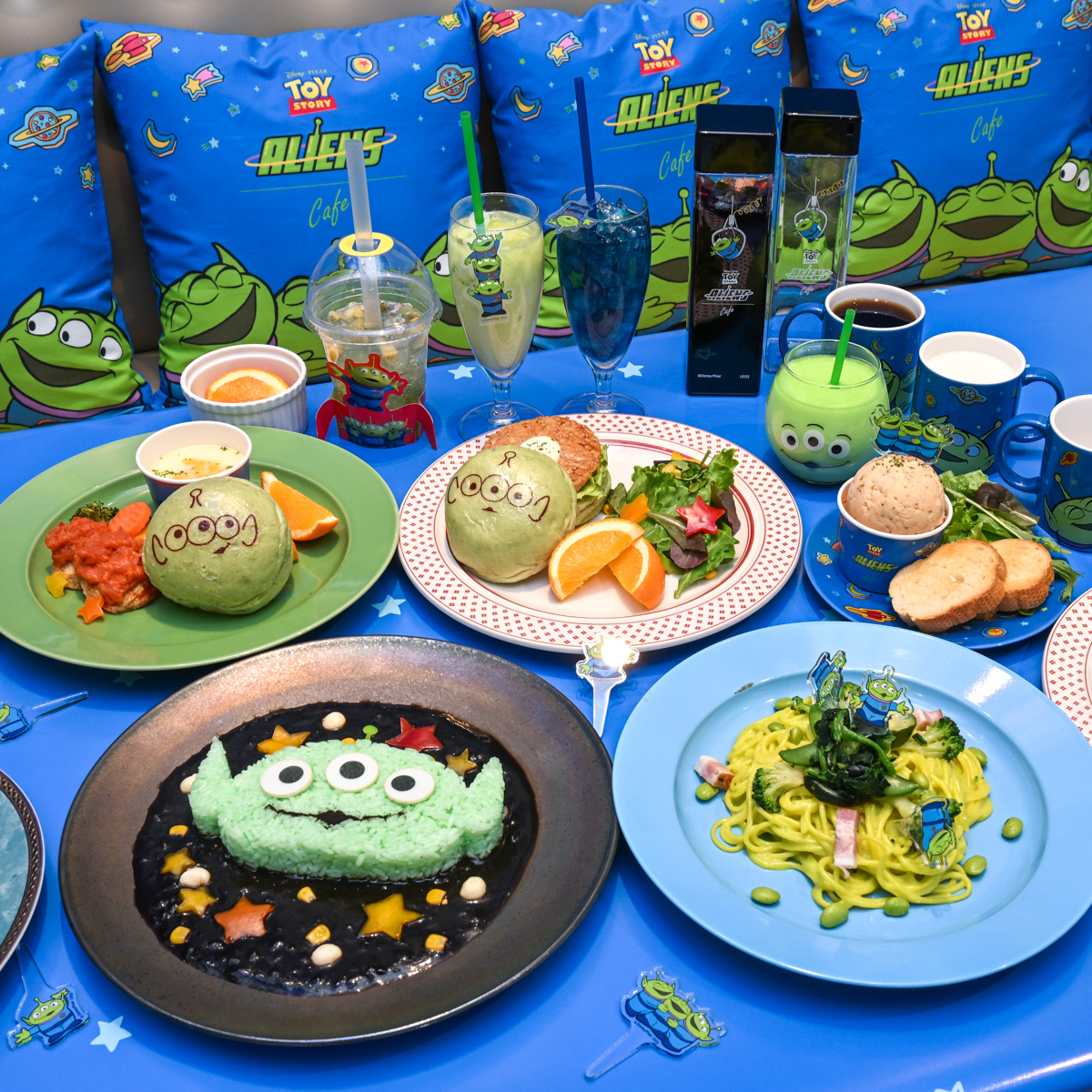 エイリアンがいっぱい！「トイ・ストーリー エイリアン」OH MY CAFE -