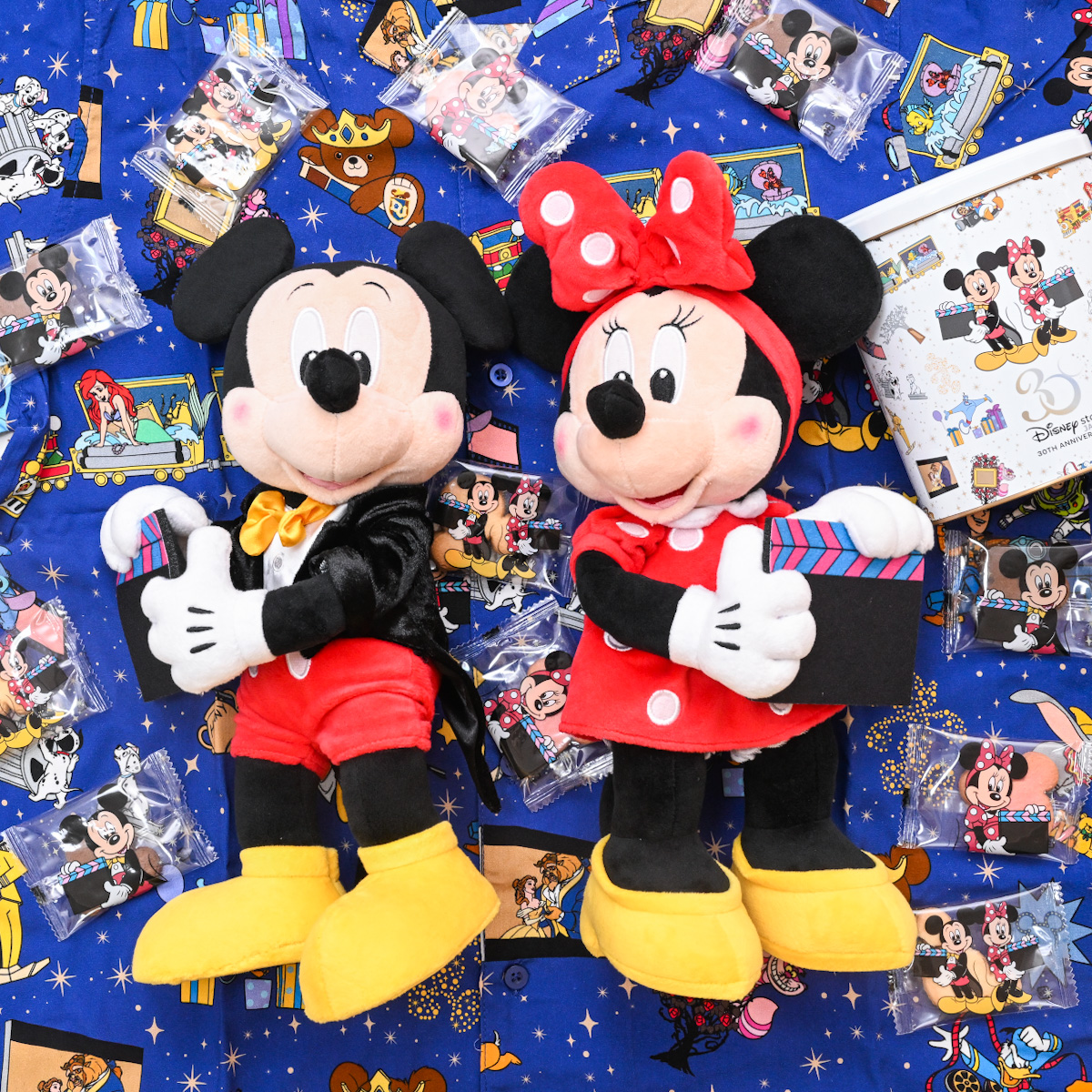 カチンコを持ったミッキー&ミニー！ディズニーストア30周年記念グッズ -