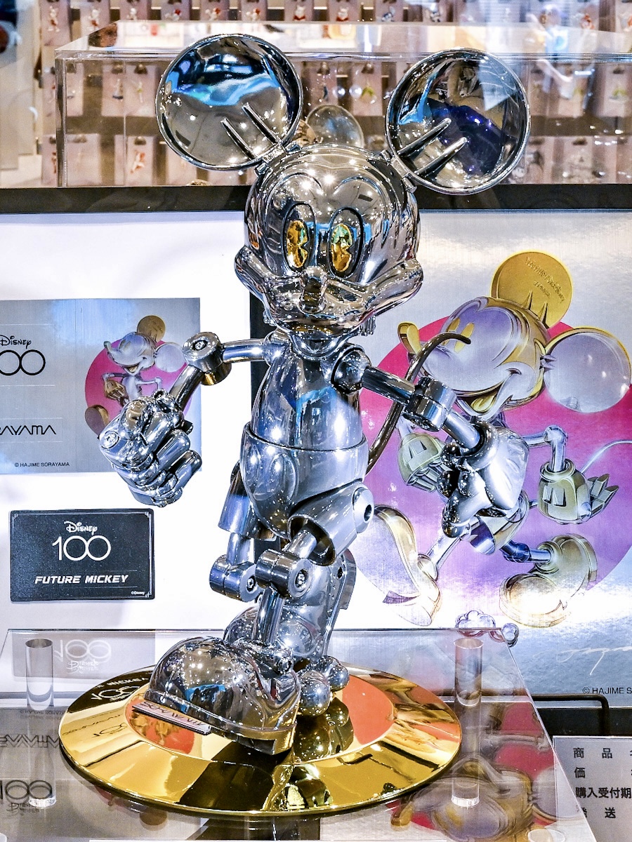空山基さんが構想したミッキーをフィギュア化！タカラトミー