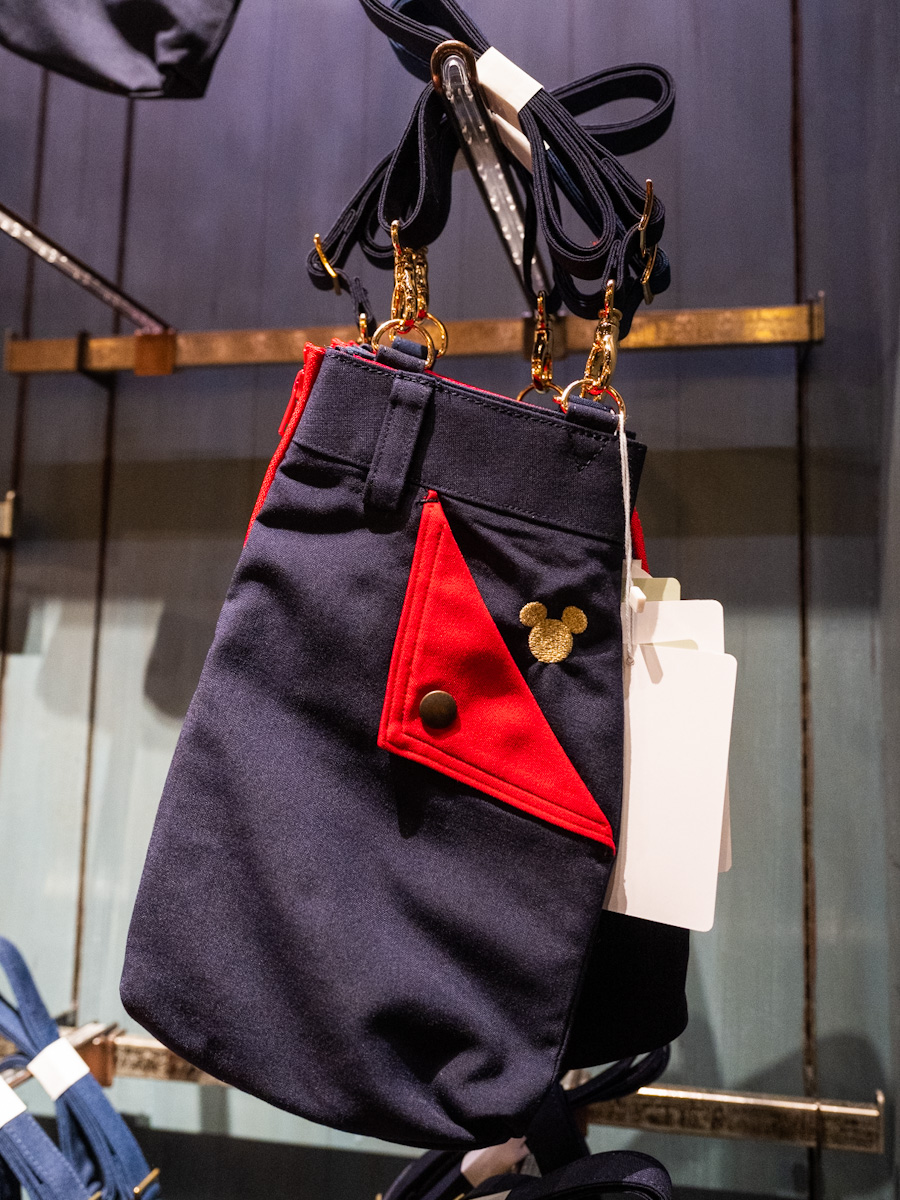 ノーチラスギフトのキャストコスチュームがバッグに！「東京ディズニー