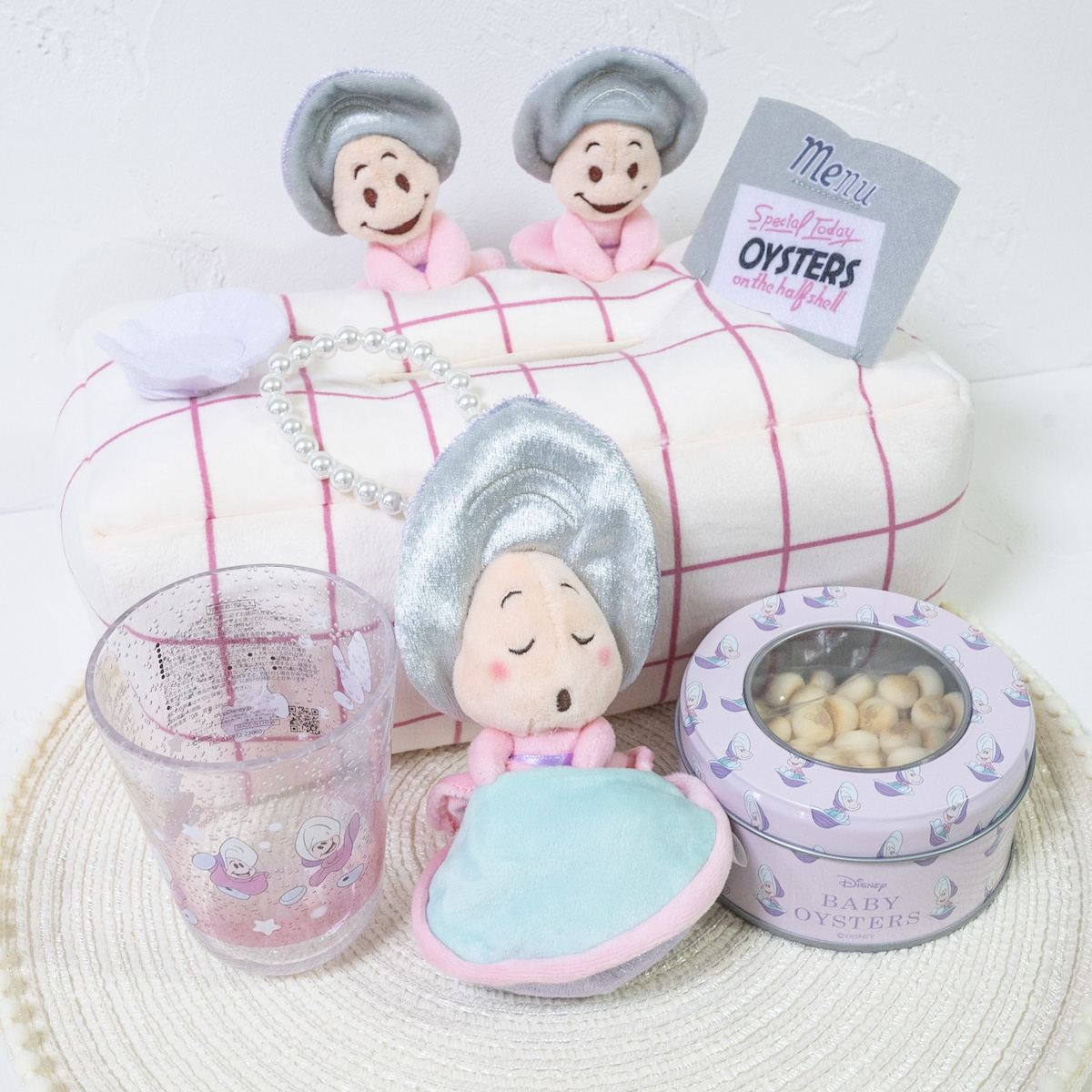 やさしいカラーのヤングオイスター！ディズニーストア『ふしぎの国の