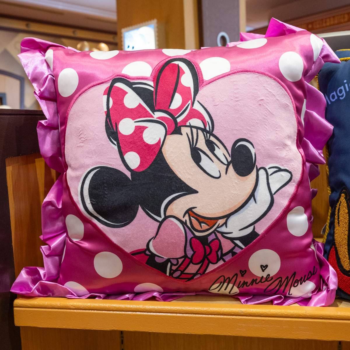 フリルがかわいいミニー&デイジーデザイン！東京ディズニーランド