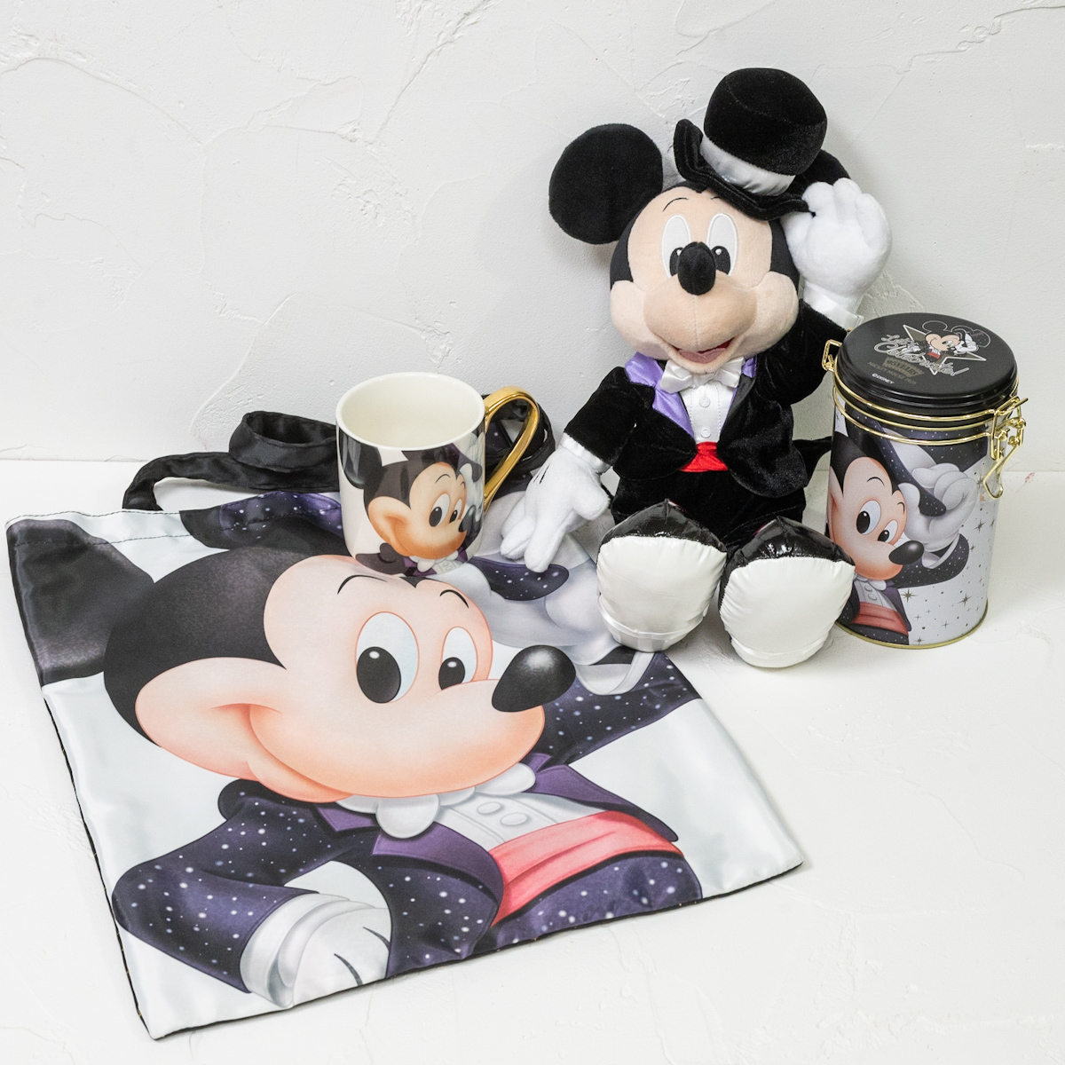 スクリーンデビュー95周年！ディズニーストア2023ミッキー誕生日グッズ -