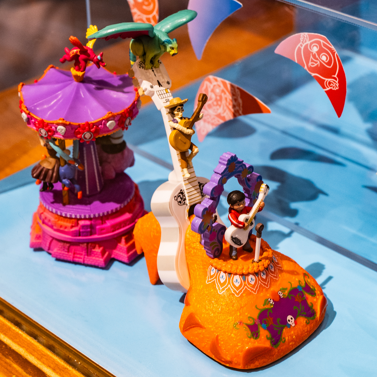 ミッキー＆フレンズ、『リメンバー・ミー』デザイン！東京