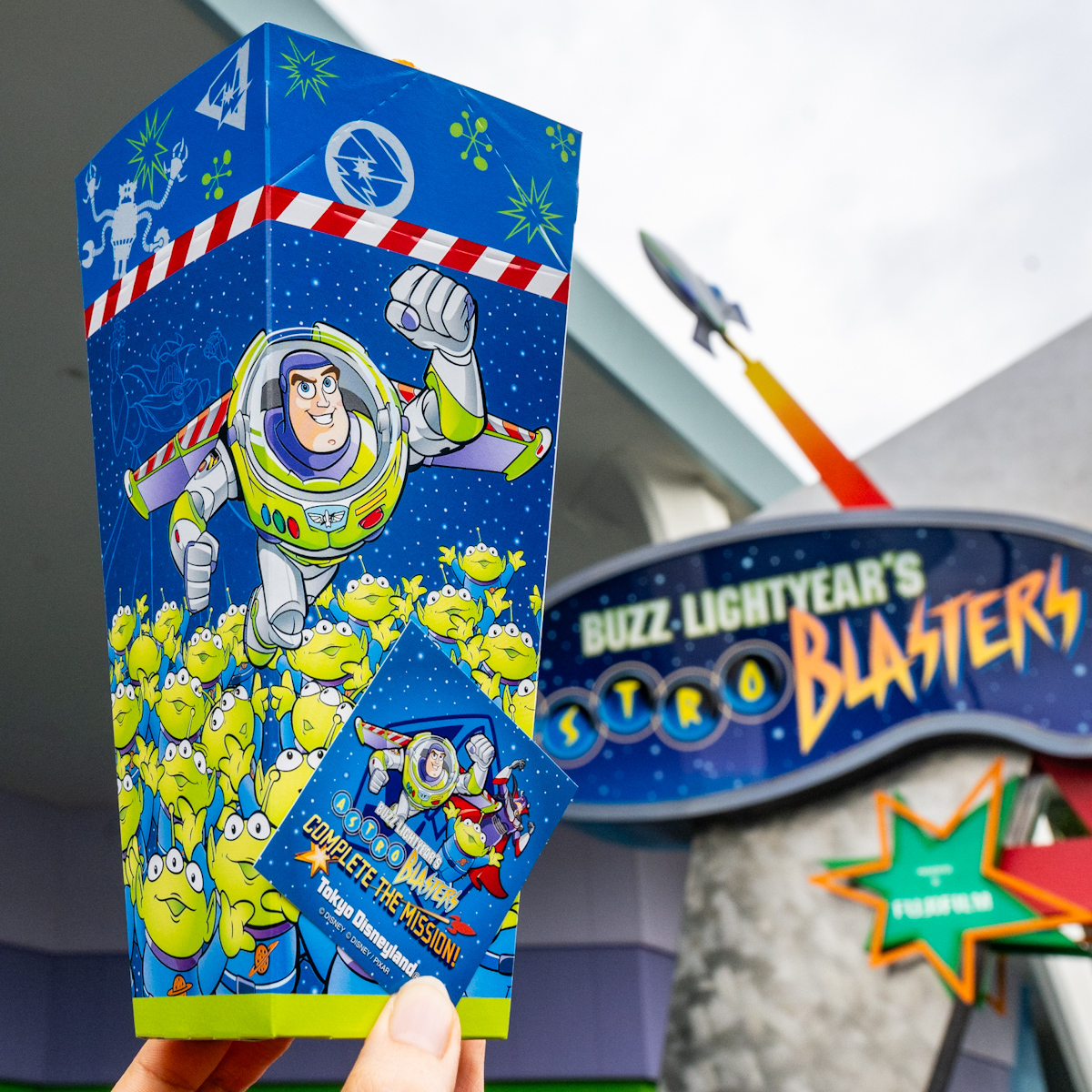 バズ・ライトイヤーのアストロブラスター“コンプリート・ザ