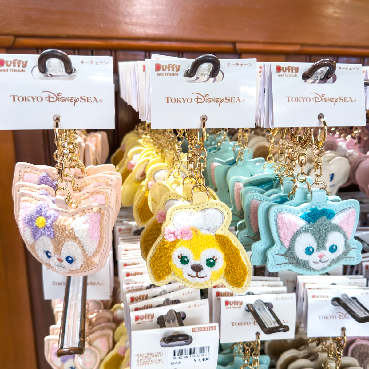 もこもこなお顔＆肉球デザイン！東京ディズニーシー「ダッフィー