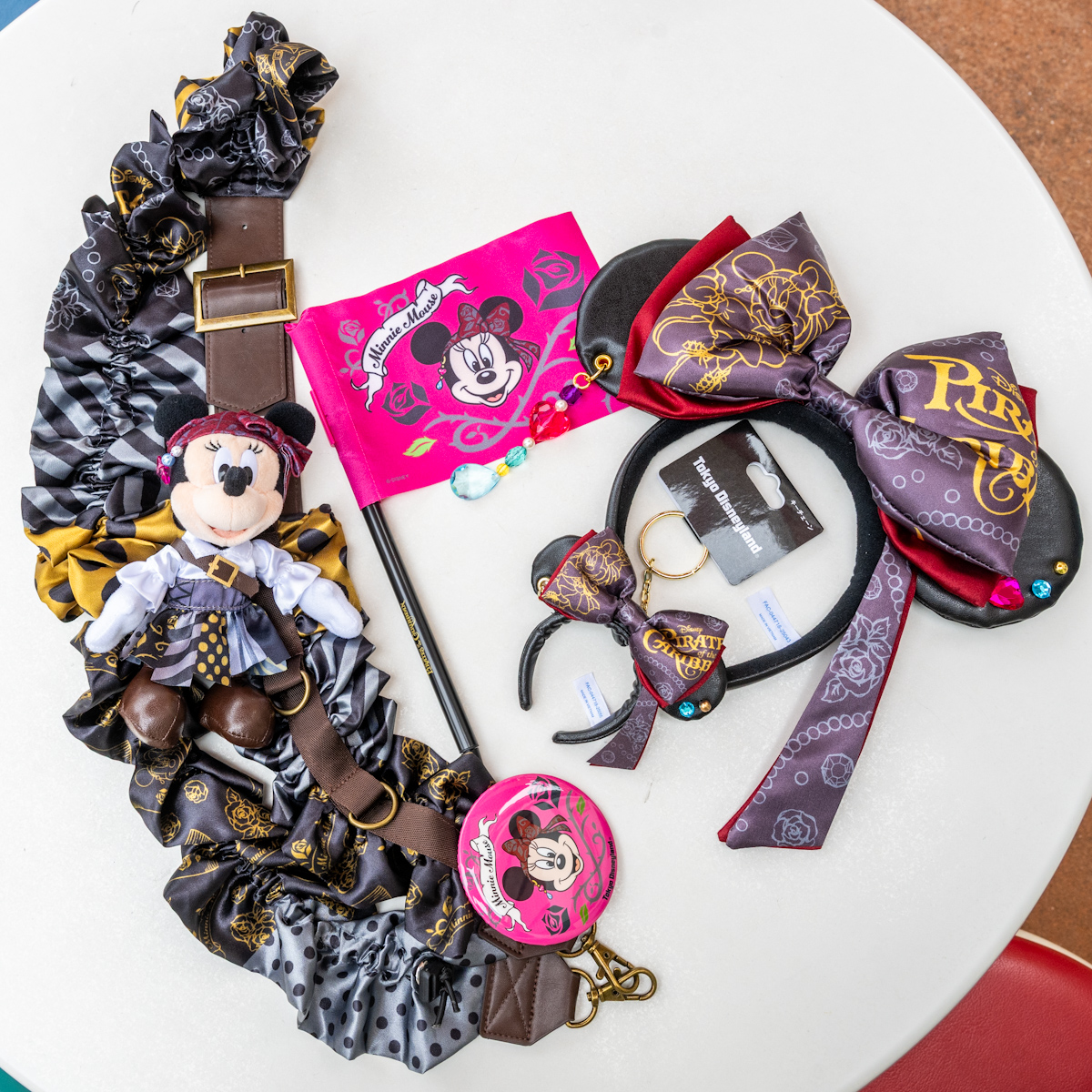 ミニーが仲間入り！東京ディズニーランド「カリブの海賊」グッズ -