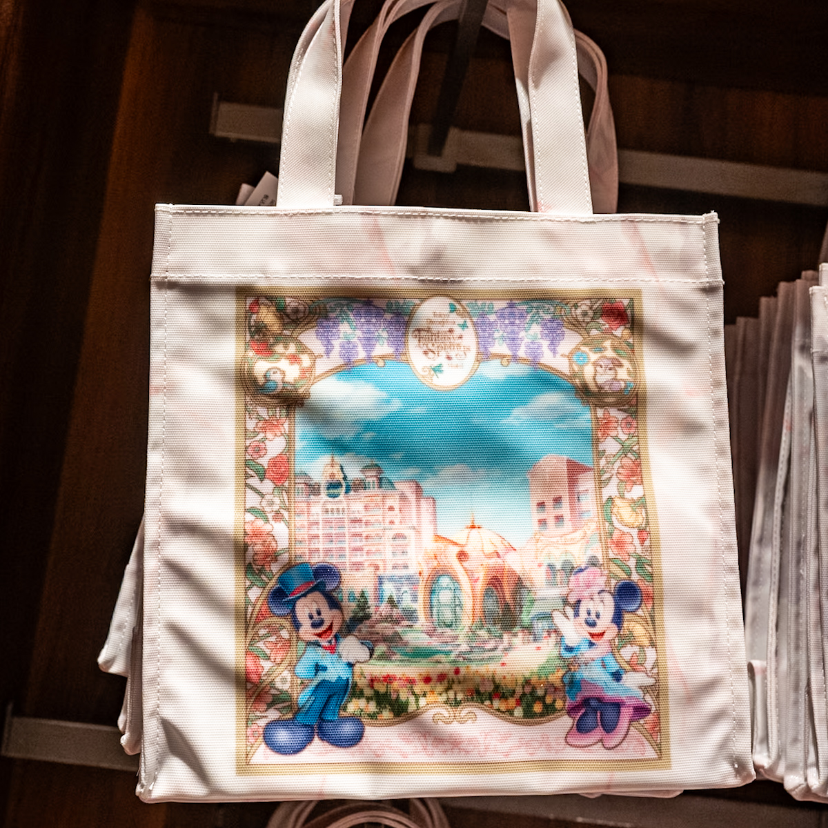 トートバッグ、パスケースが登場！東京ディズニーシー・ファンタジー