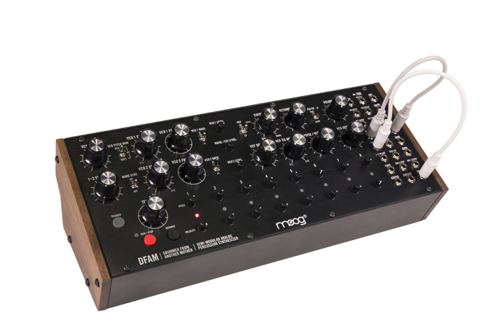 MOOG / Grandmother】パッチングしなくともすぐ演奏可能なセミ