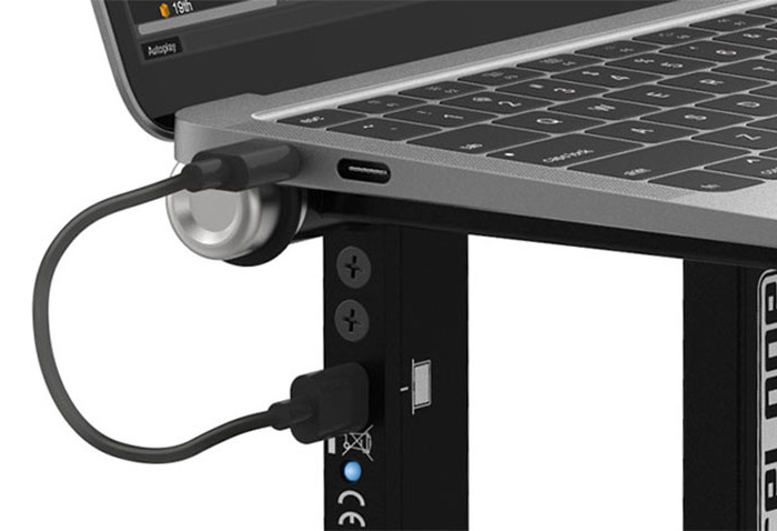 Reloop】電源供給可能なUSB-Cハブを搭載した多機能ラップトップ