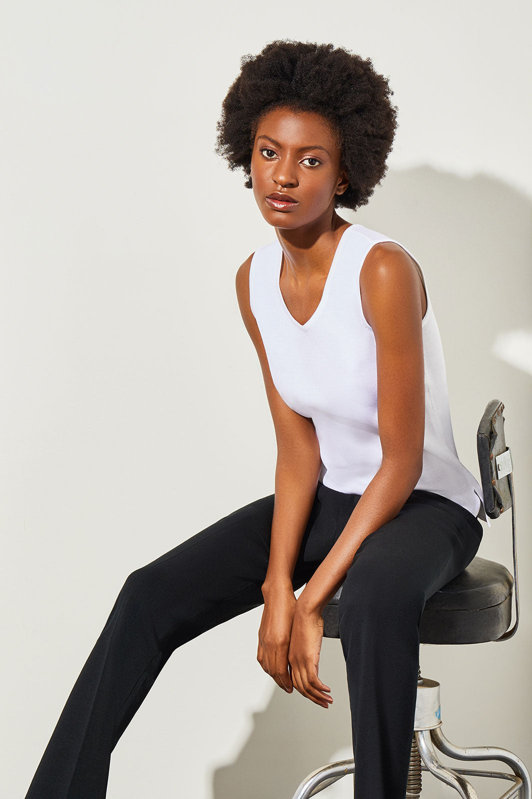 Mid-Length Scoop Neck Knit Tank, White | Ming Wang