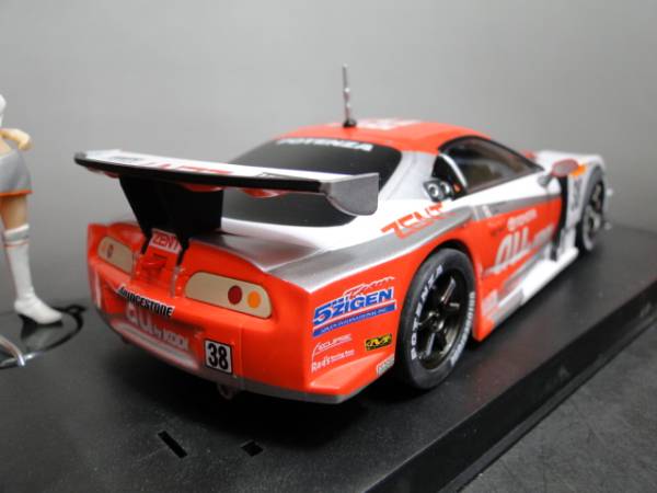 TOYOTA au CERUMO SUPRA SUPER GT 2004