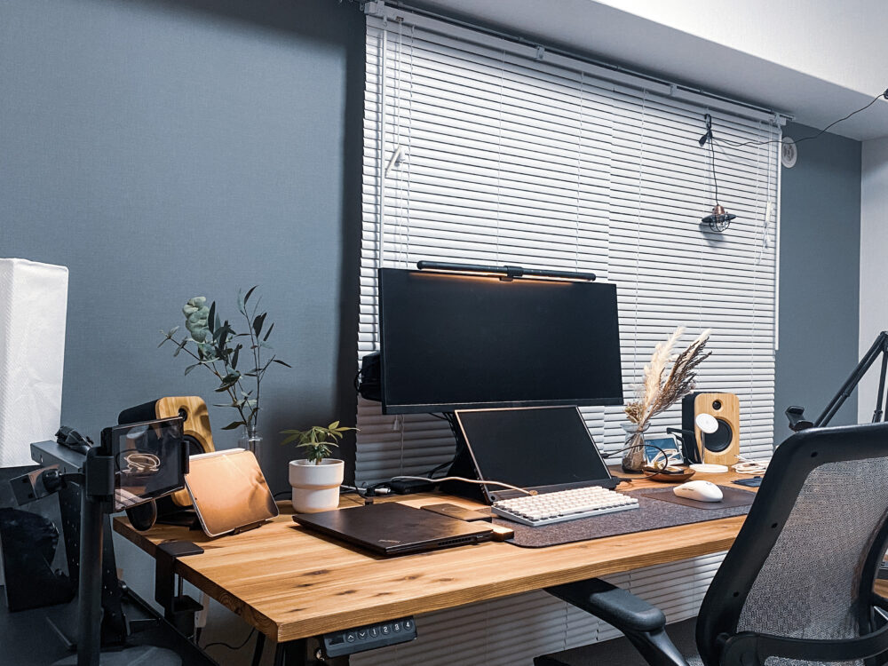 賃貸でも、道具がなくても、すぐに貼れる「はがせる壁紙RILM」を貼って