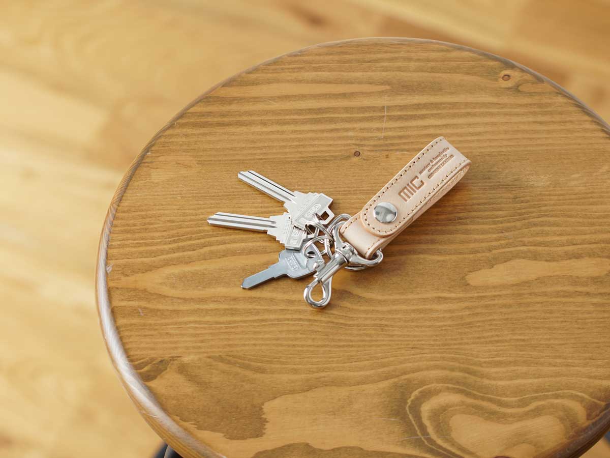 グレージングヌメ ベルトキーホルダー(鉄砲ナスカンタイプ） | 革財布