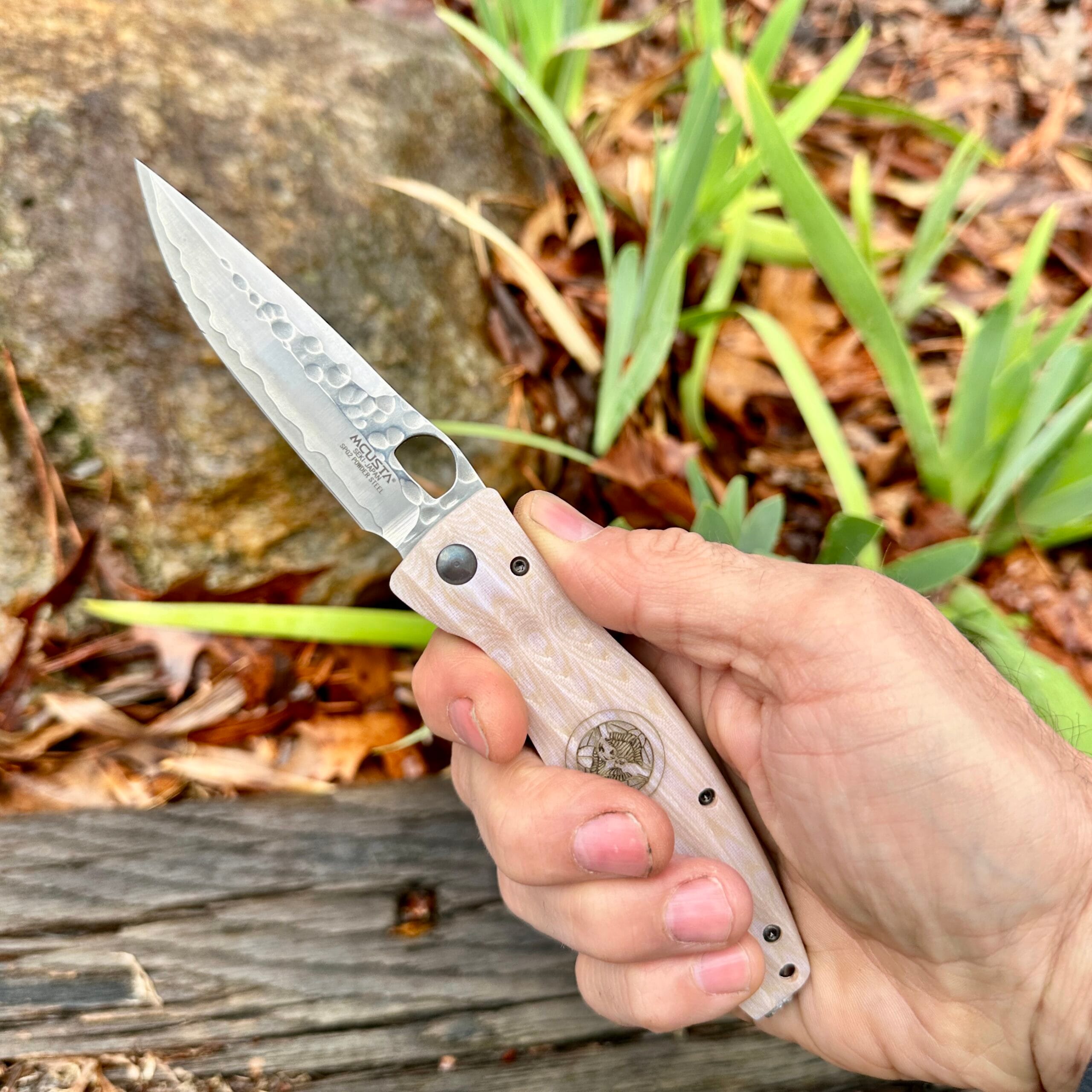 Mcusta Knives- Sengoku Uesugi Kenshin Samurai White Micarta MC