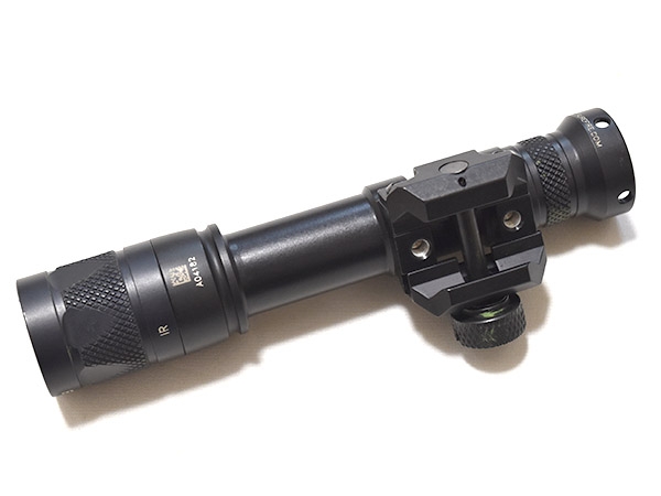 米軍実物 Surefire シュアファイア M600 スカウトライト ブラック 特殊