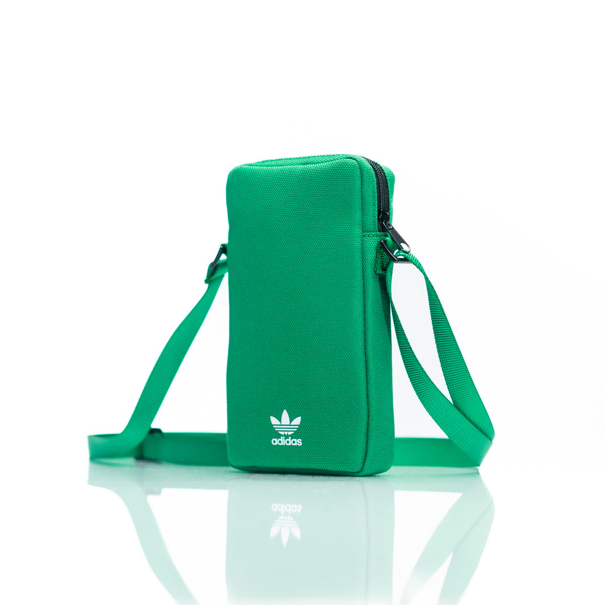 adidas ユニバーサルフォンポーチ Universal Pouch Big Logo グリーン
