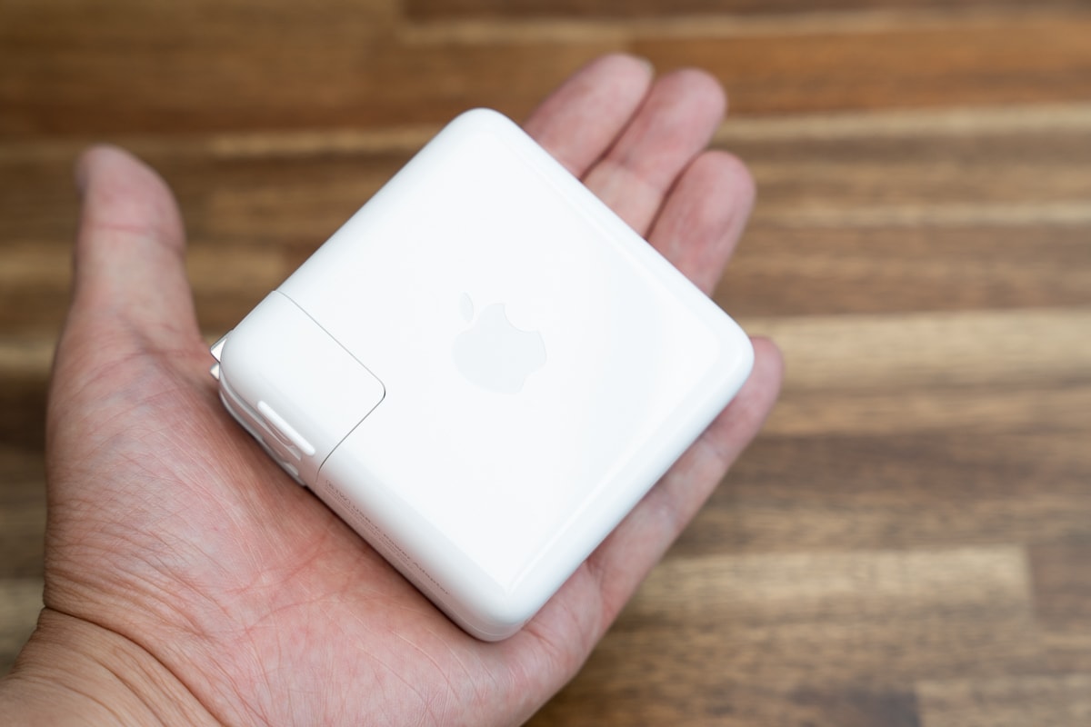 2024】MacBook Pro / Air用充電器のおすすめはこれだ！ - misclog