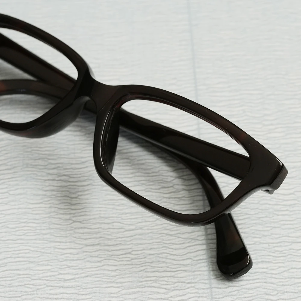 銀座鼈甲眼鏡｜日本の伝統的素材 本べっ甲製メガネフレーム | 銀座