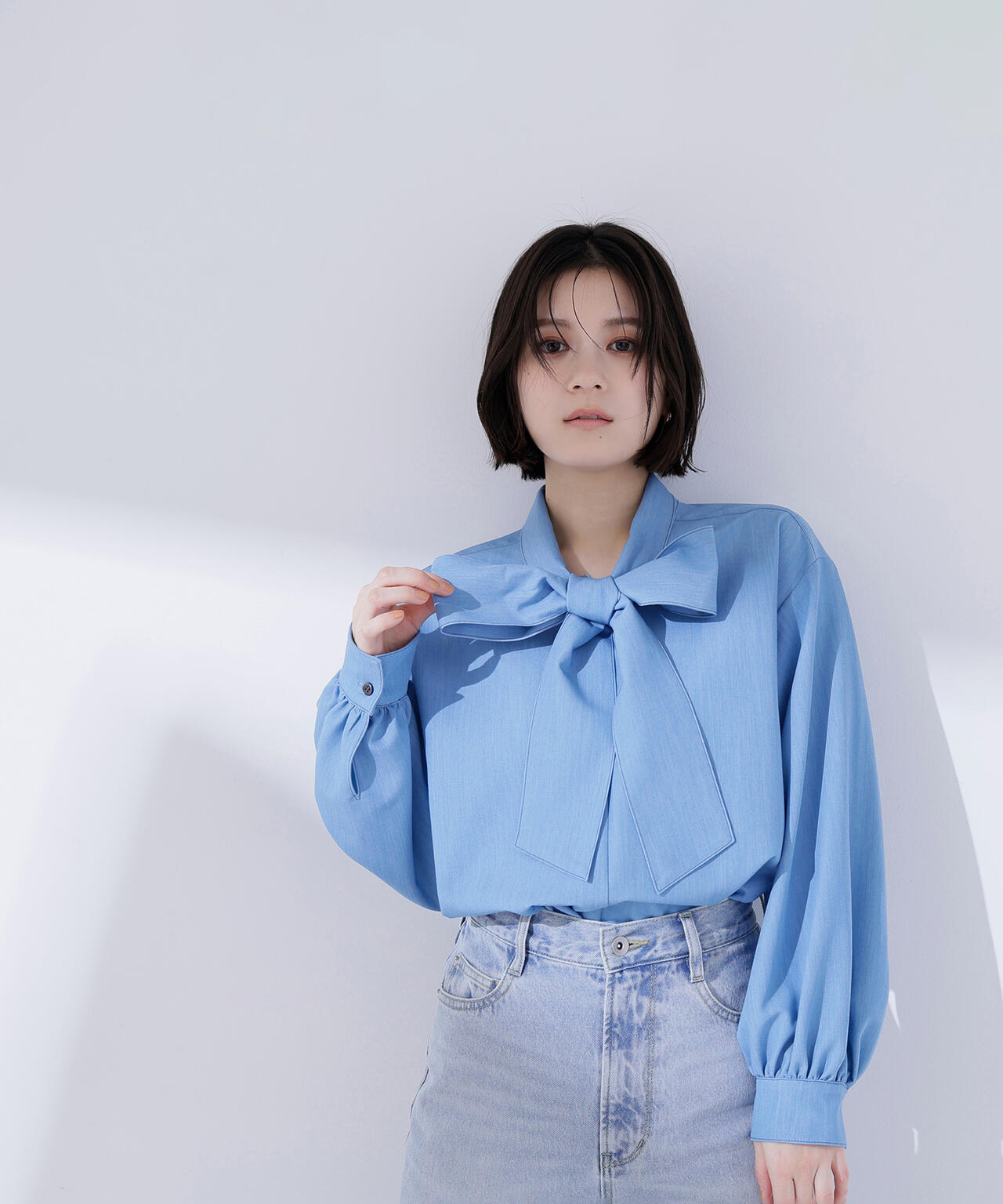 シャンブレーボウタイブラウス | NATURAL BEAUTY BASIC（ナチュラル