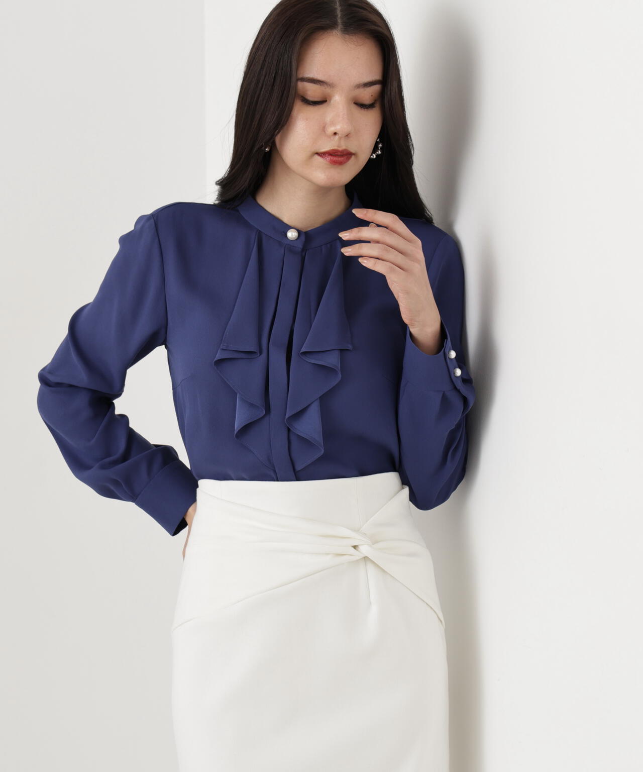 フロントラッフルパール釦ブラウス | PINKY&DIANNE（ピンキー&ダイアン