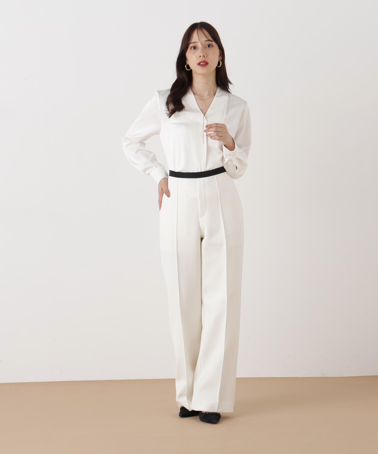 チェーンネックレス付ブラウス | PINKY&DIANNE（ピンキー&ダイアン