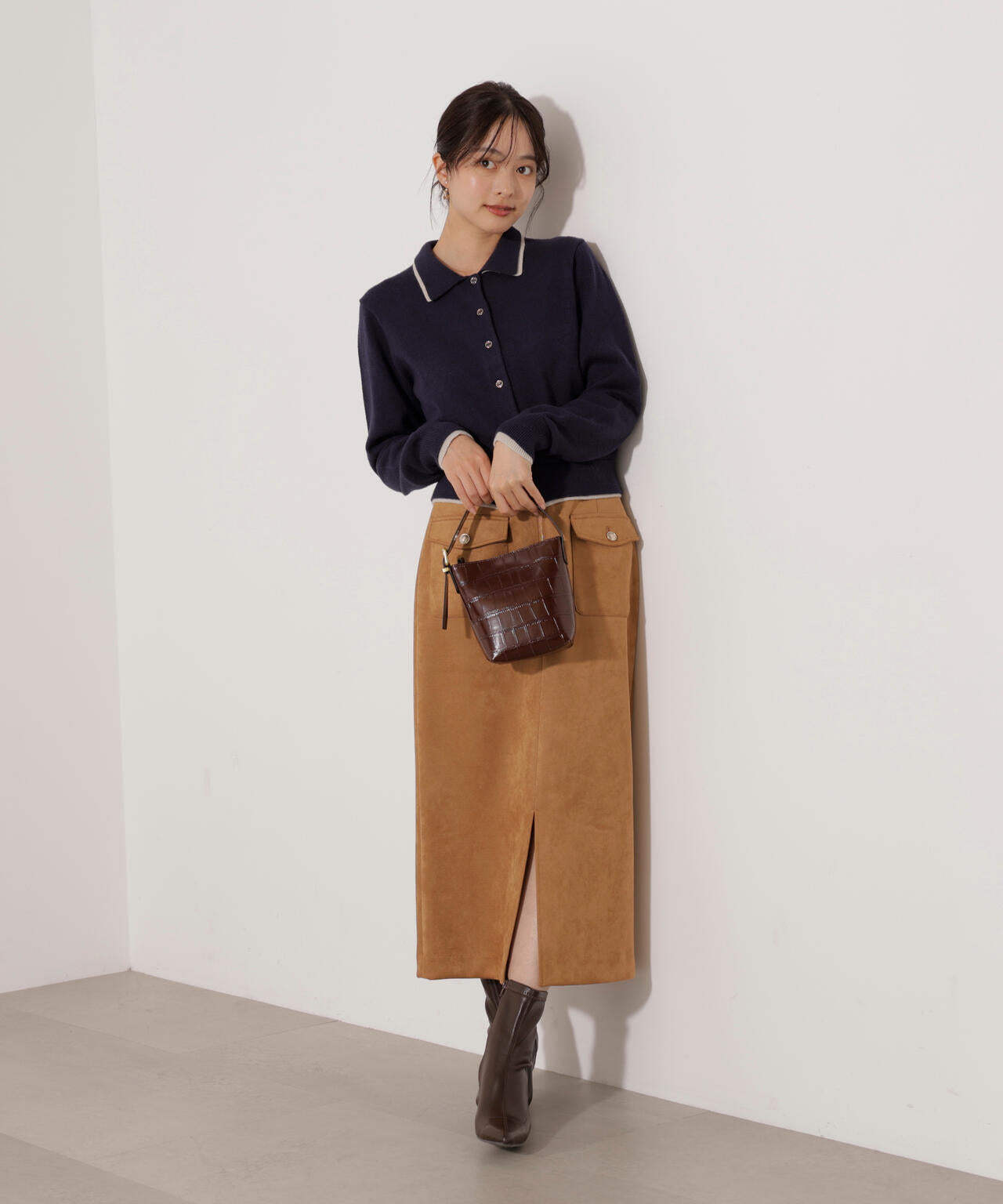 松川星さん着用】ダンボールフェイクスエードタイトスカート