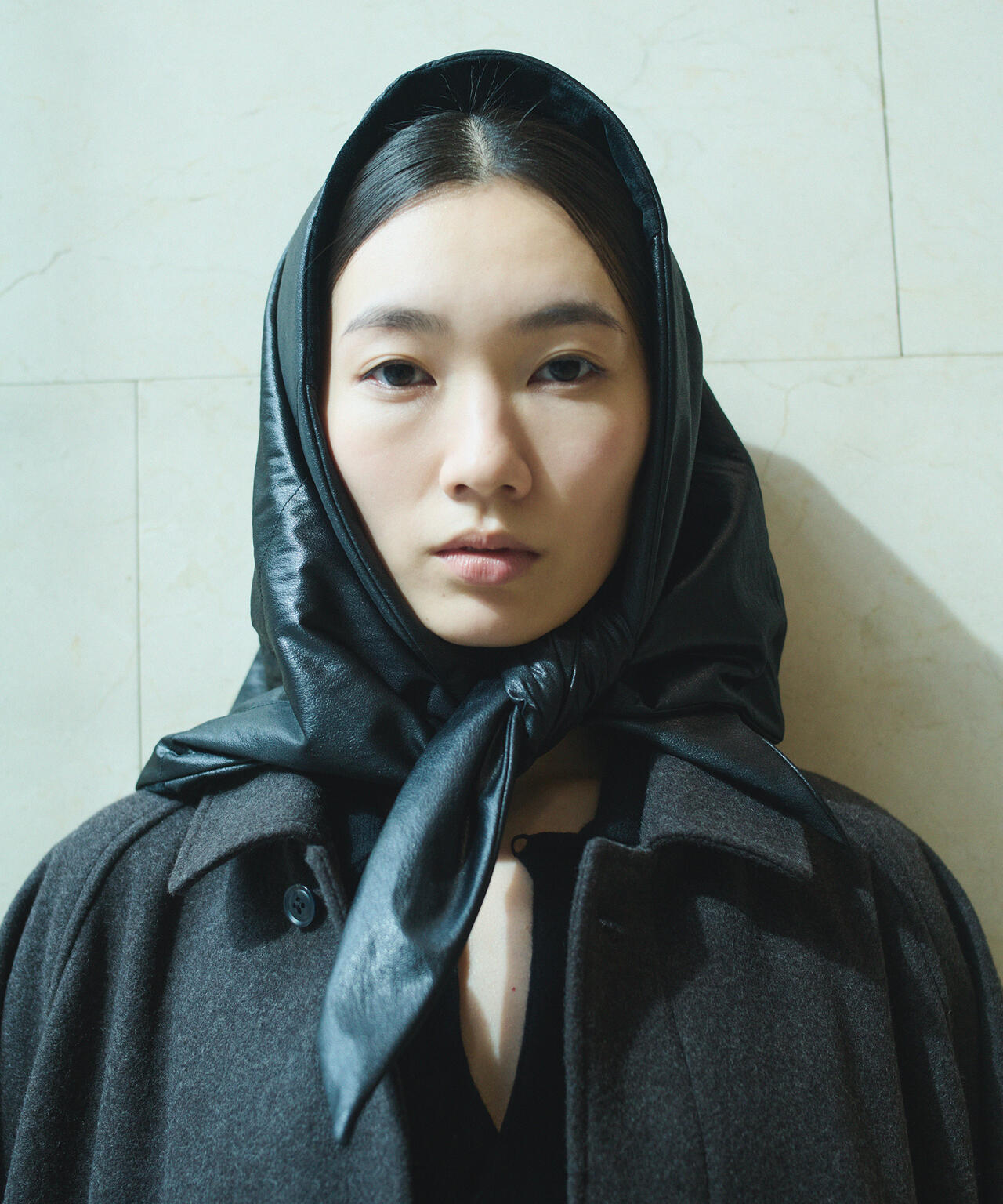 KIJIMA TAKAYUKI / LEATHER LIKE TAFFETA PADDED SCARF | THE LIBRARY