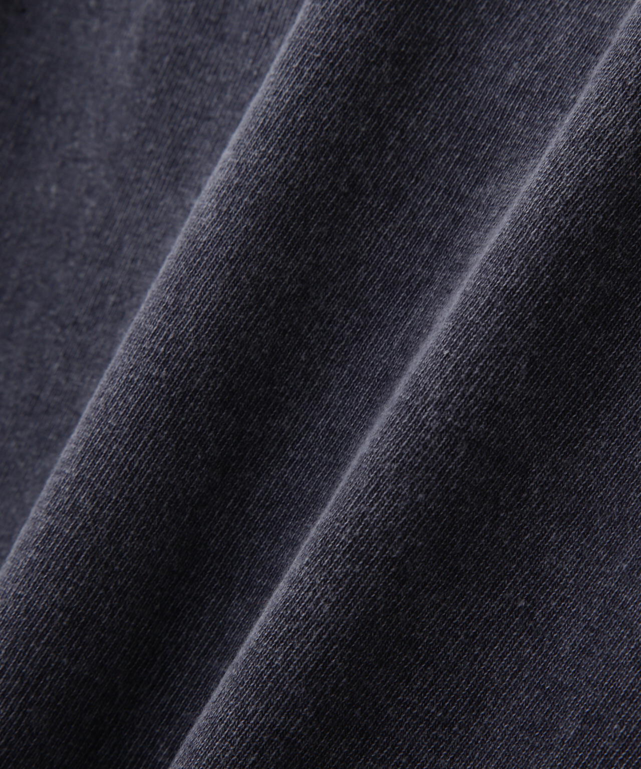 YLEVE / OPEN END COTTON PIGMENT DYE PULL OVER | YLÈVE（イレーヴ