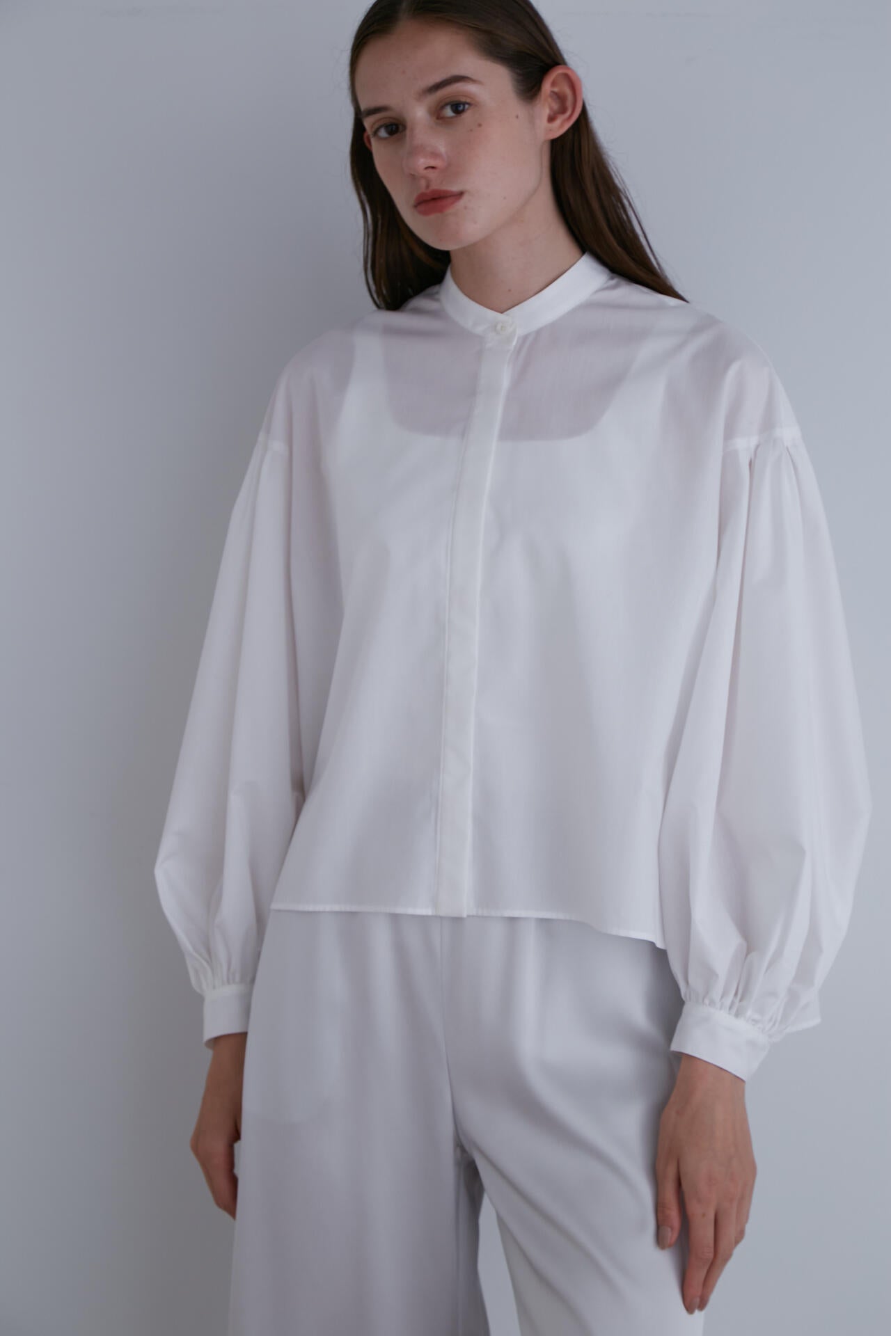 ショートタイプライターギャザーブラウス | LE PHIL（ル フィル