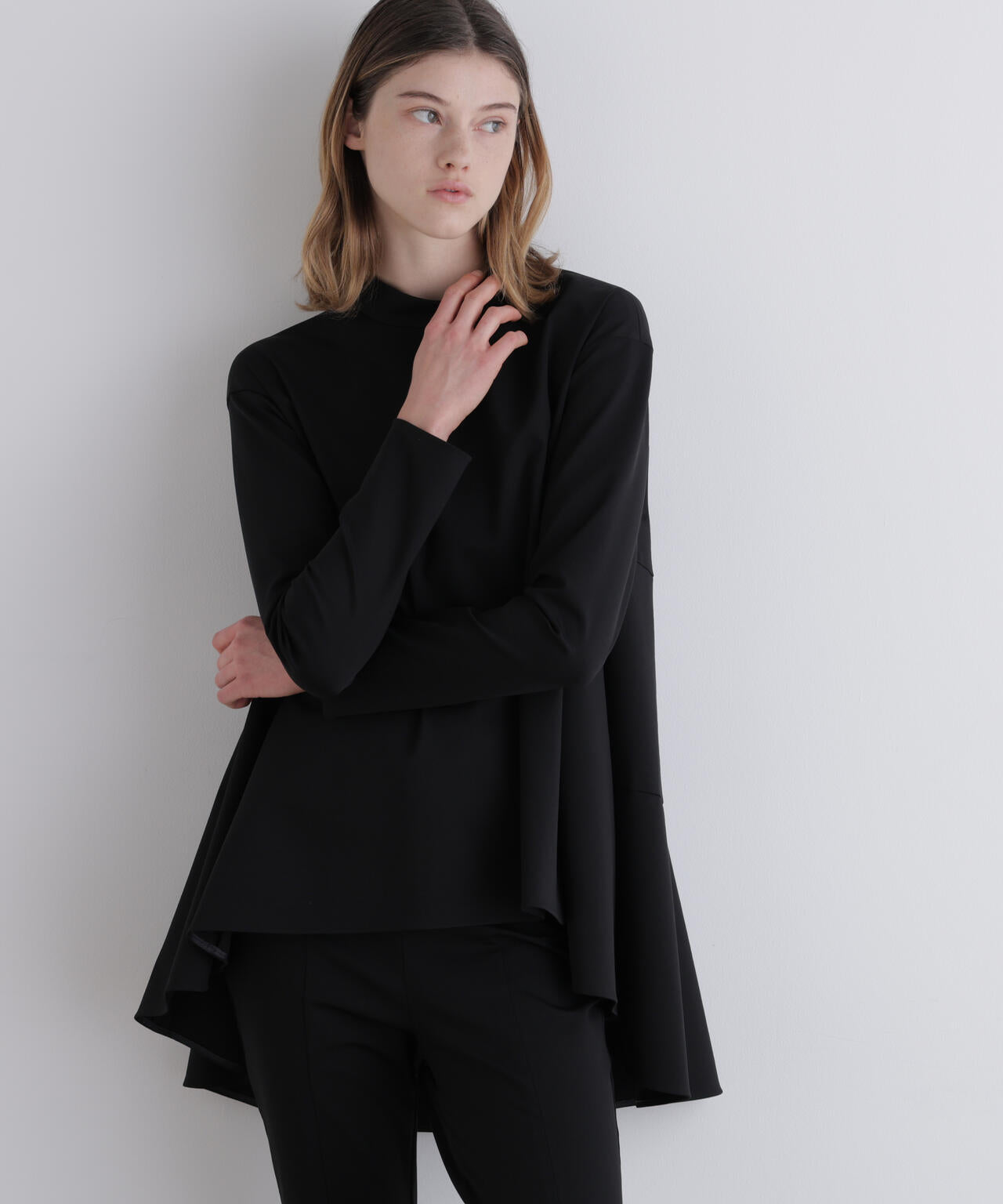 ハイストレッチポンチスタンドカラーブラウス | LE PHIL（ル フィル