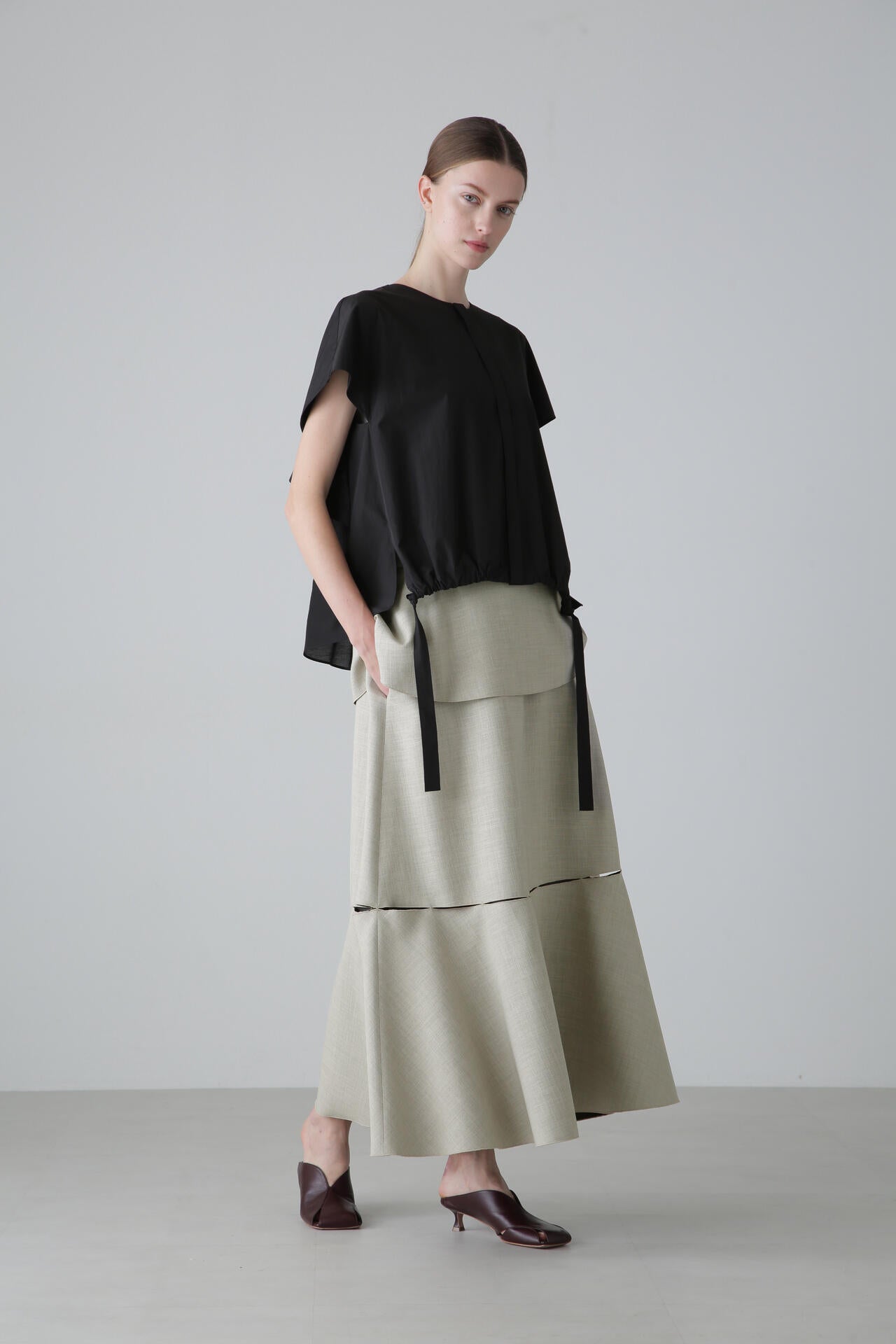 クリスピークロスブラウス | ADORE（アドーア） ｜【公式】通販mix