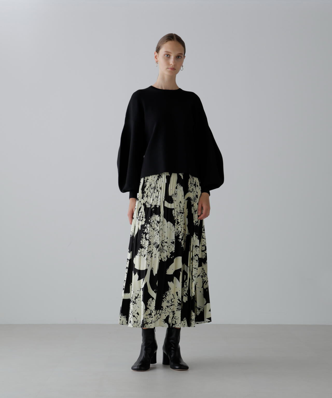 ドライストレッチニットプルオーバー | ADORE（アドーア） ｜【公式