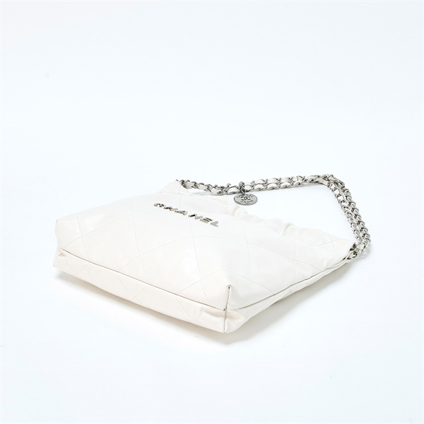 CHANEL シャネル22 スモール 2021年以降 ショルダーバッグ ホワイト