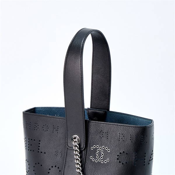 CHANEL ココマーク 2019年頃 ショルダーバッグ ブラック ブルー