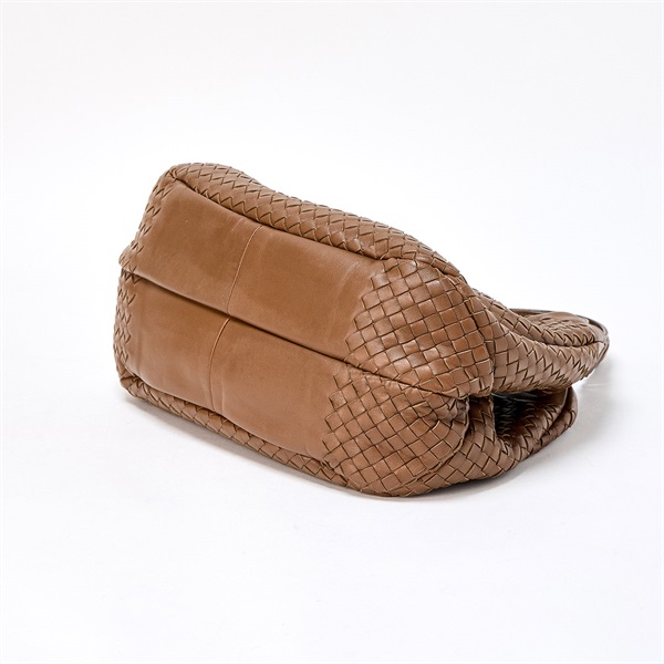 BOTTEGA VENETA クラシック イントレチャート カンパーナ ショルダー