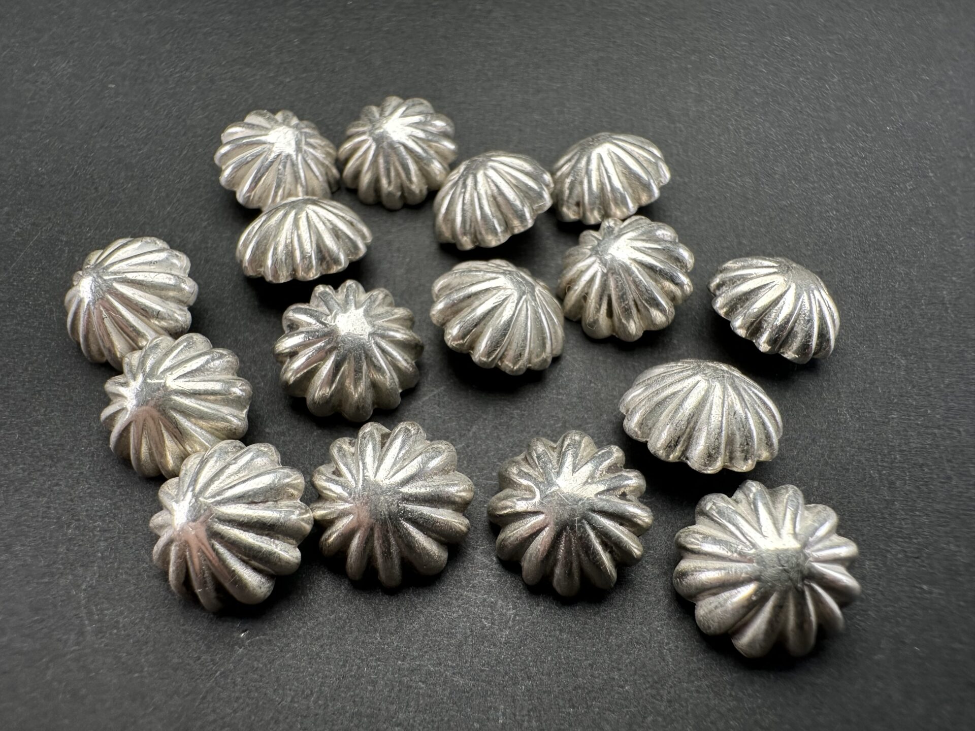 丸型コンチョ（大） アポロコンチョ各種 - MONTE-CARLO 原宿｜goro's