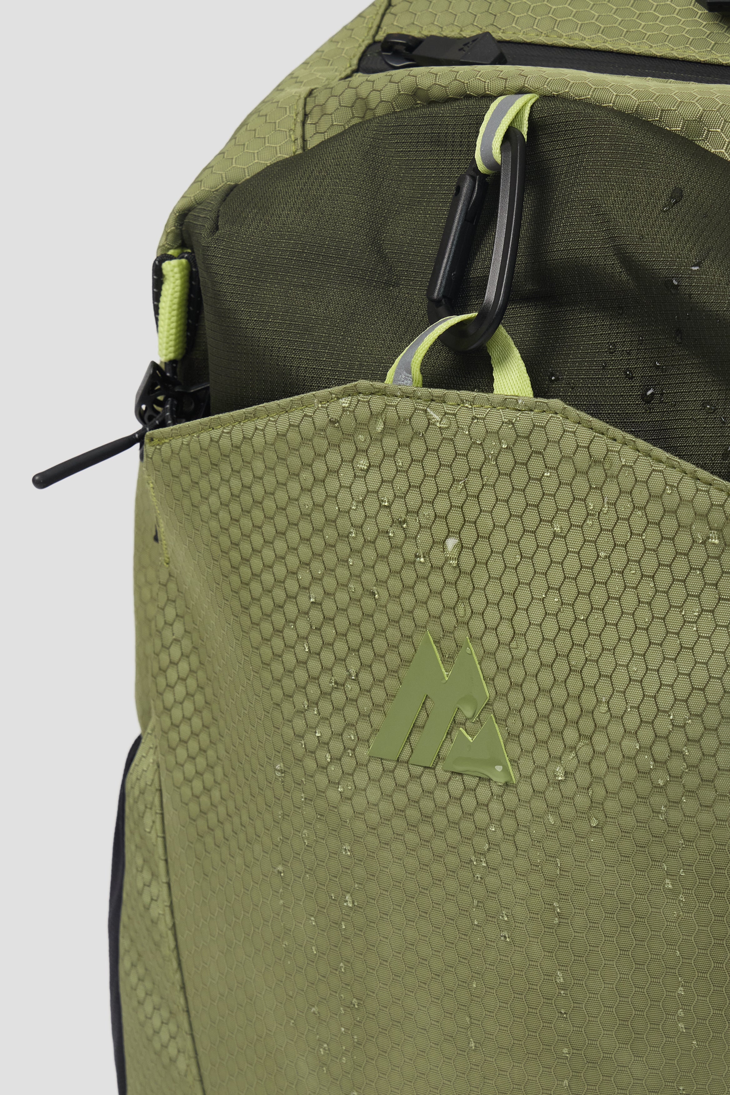 Apex 2.0 25L Backpack - Elm/Eden/Citrus