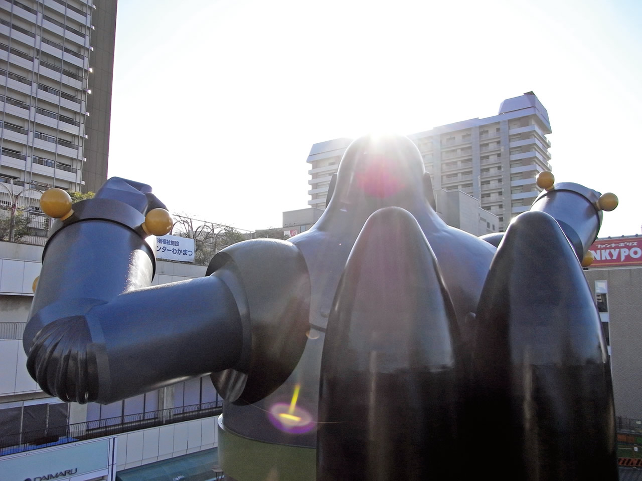 KOBE鉄人28号モニュメント ｜ モニュメントファクトリーホッカイ