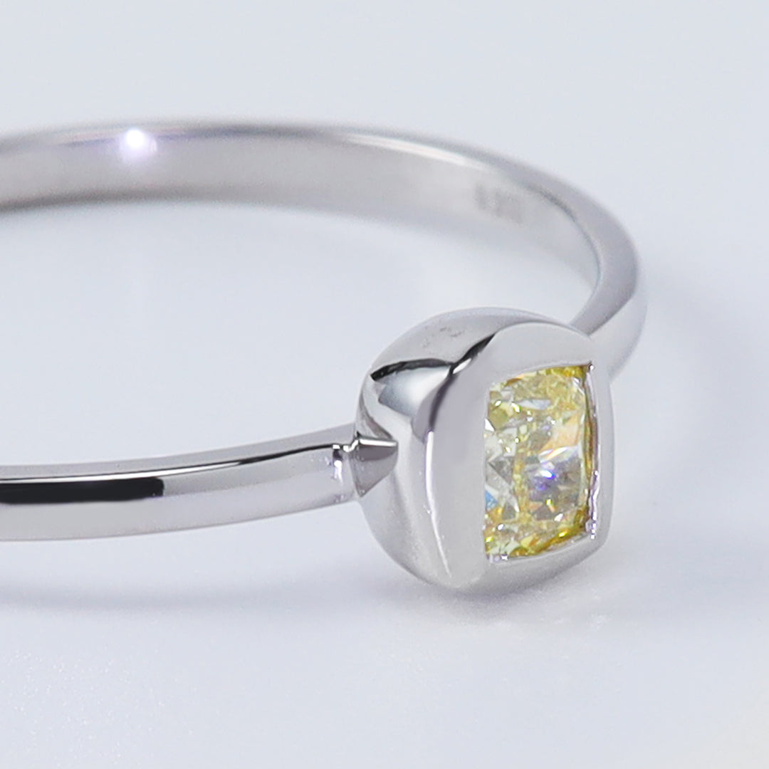 Pt900イエローダイヤモンドリング No.1（13号）