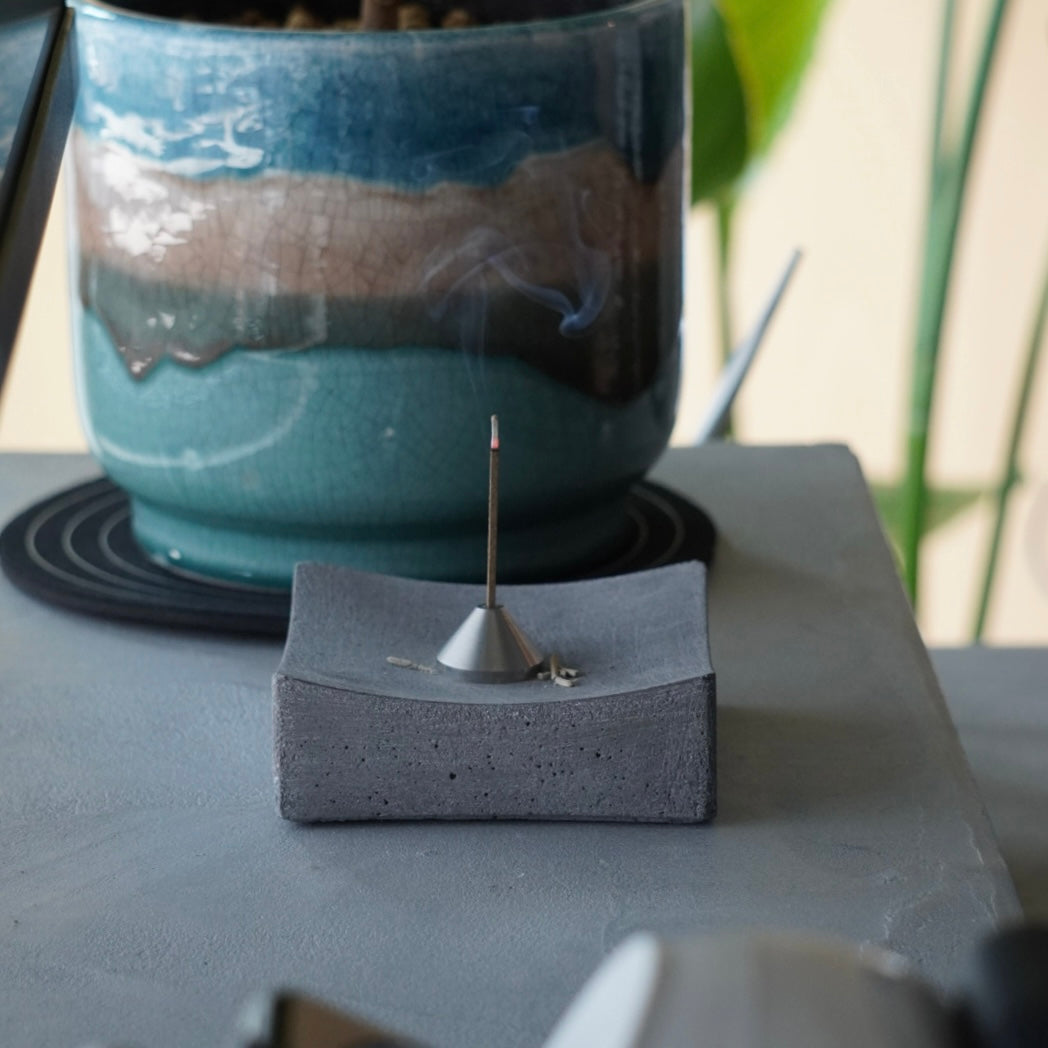 Concrete Incense Holder Square – #MONOLITH