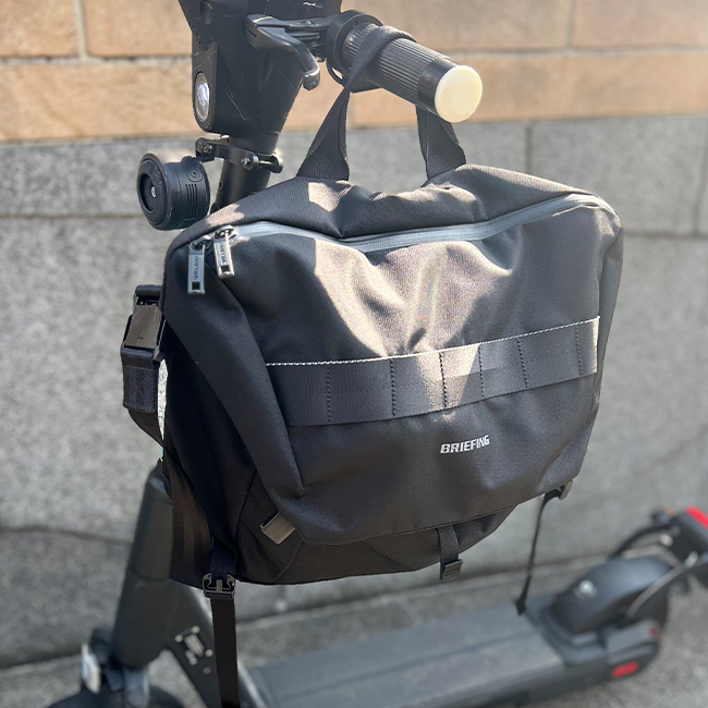 電動キックボードとも好相性⁉︎「ブリーフィング」のタフな