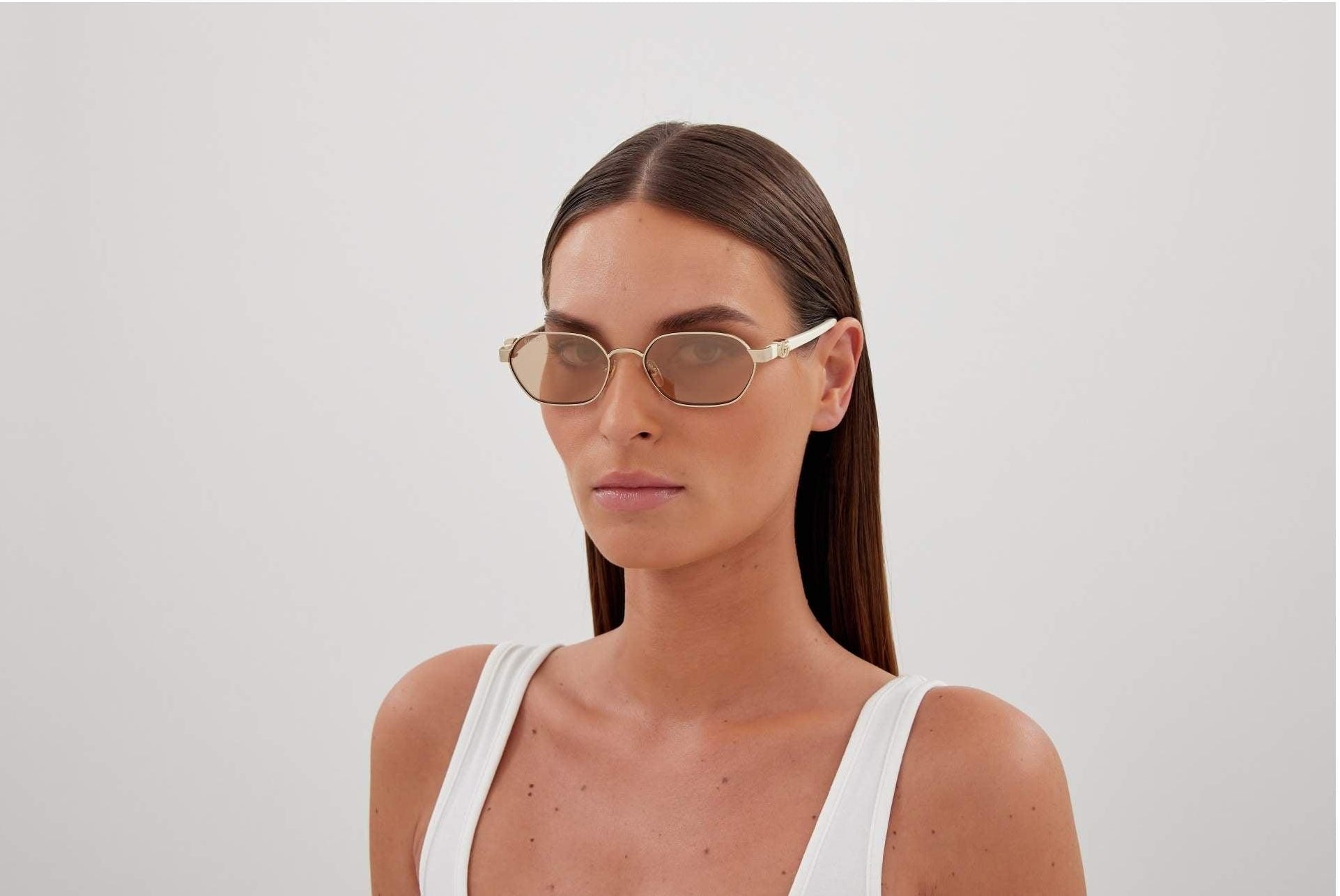 Buy Gucci GG1593S 002 56 Gold/Ivory at best price – ModaBlvck