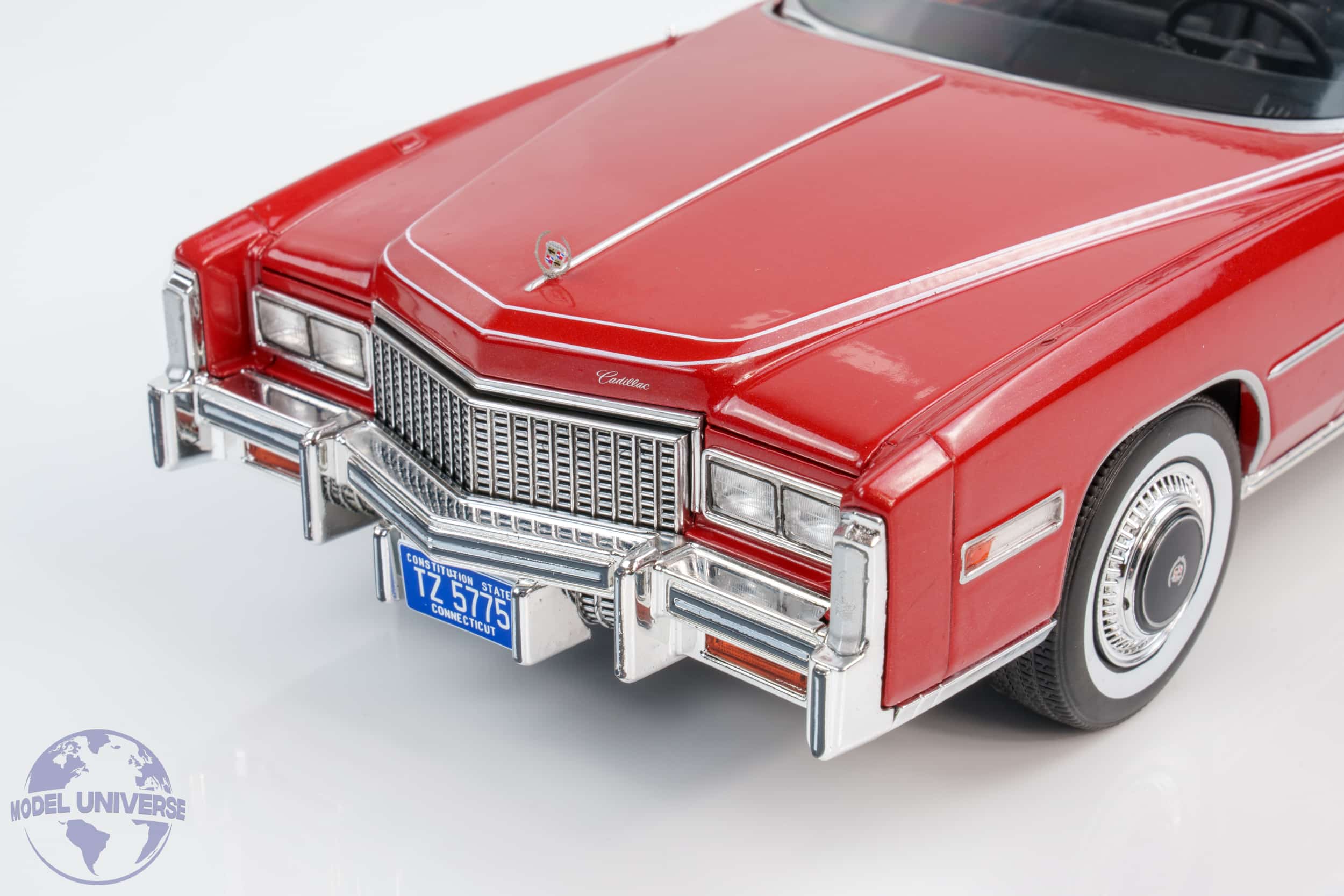 MCG 1:18 Cadillac Eldorado Convertible 1976 Metallic Red (MCG18471