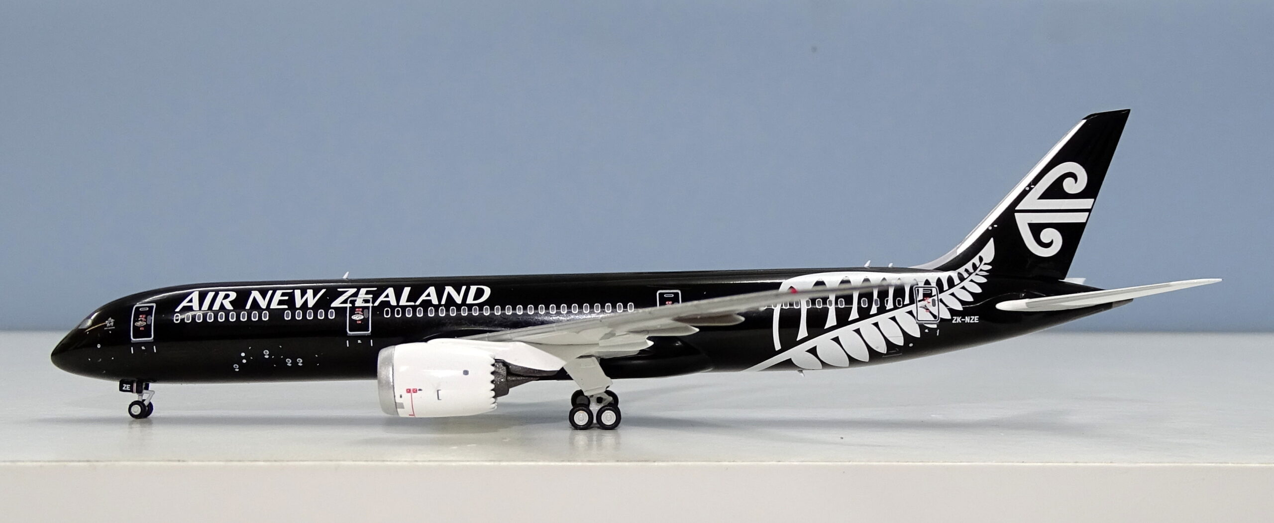Trent Troubles: Air New Zealand Boeing 787-9 ZK-NZE by NG Models