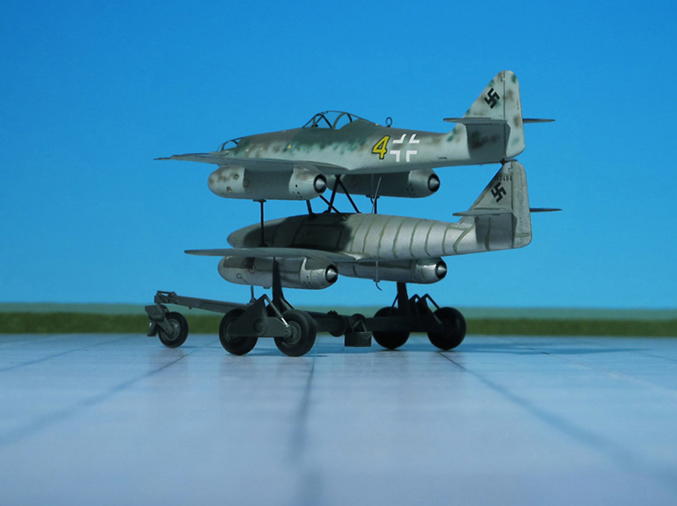 Messerschmitt Me 262A-1a with Messerschmitt Me 262A-2a/U-2